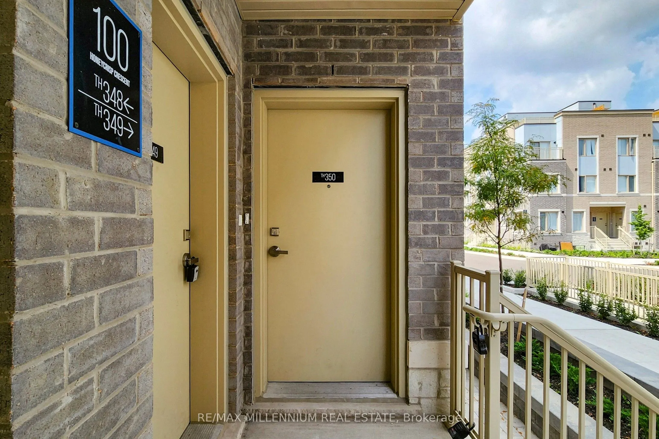 100 Honeycrisp Crescent, #TH 350