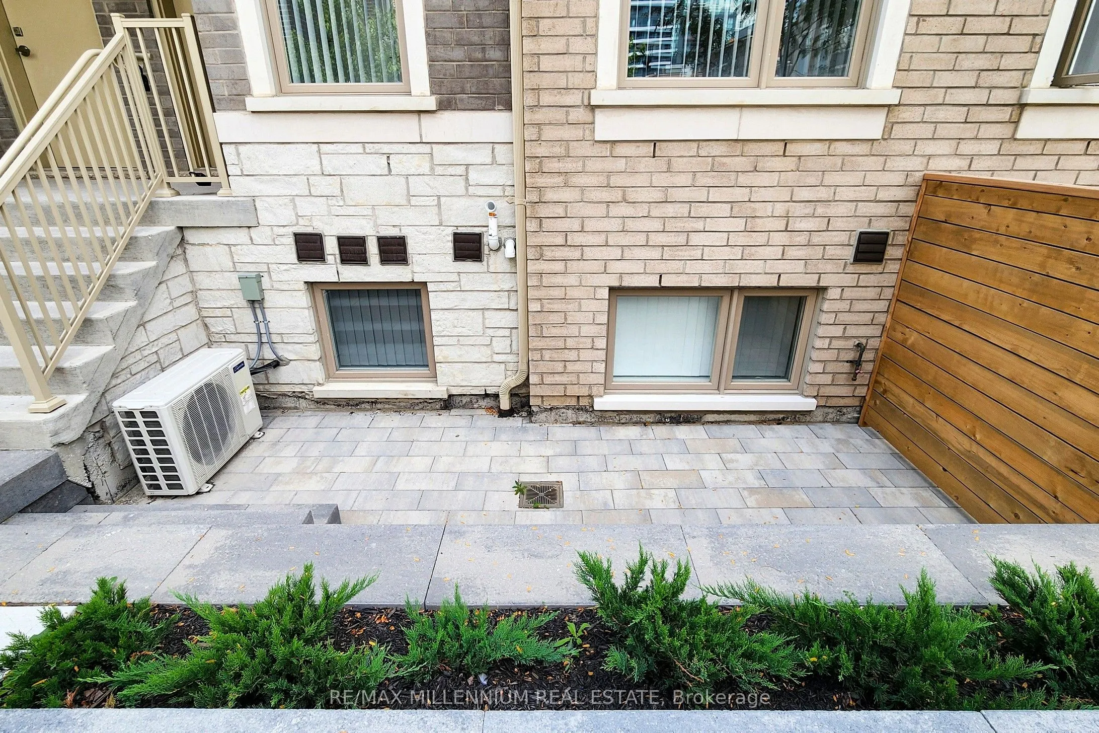 100 Honeycrisp Crescent, #TH 350