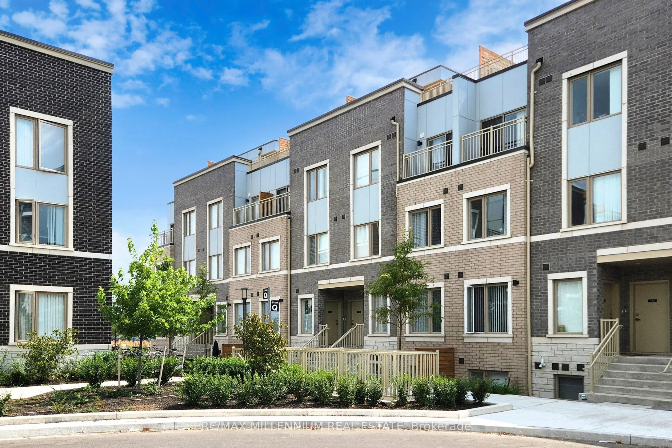 100 Honeycrisp Crescent, #TH 350