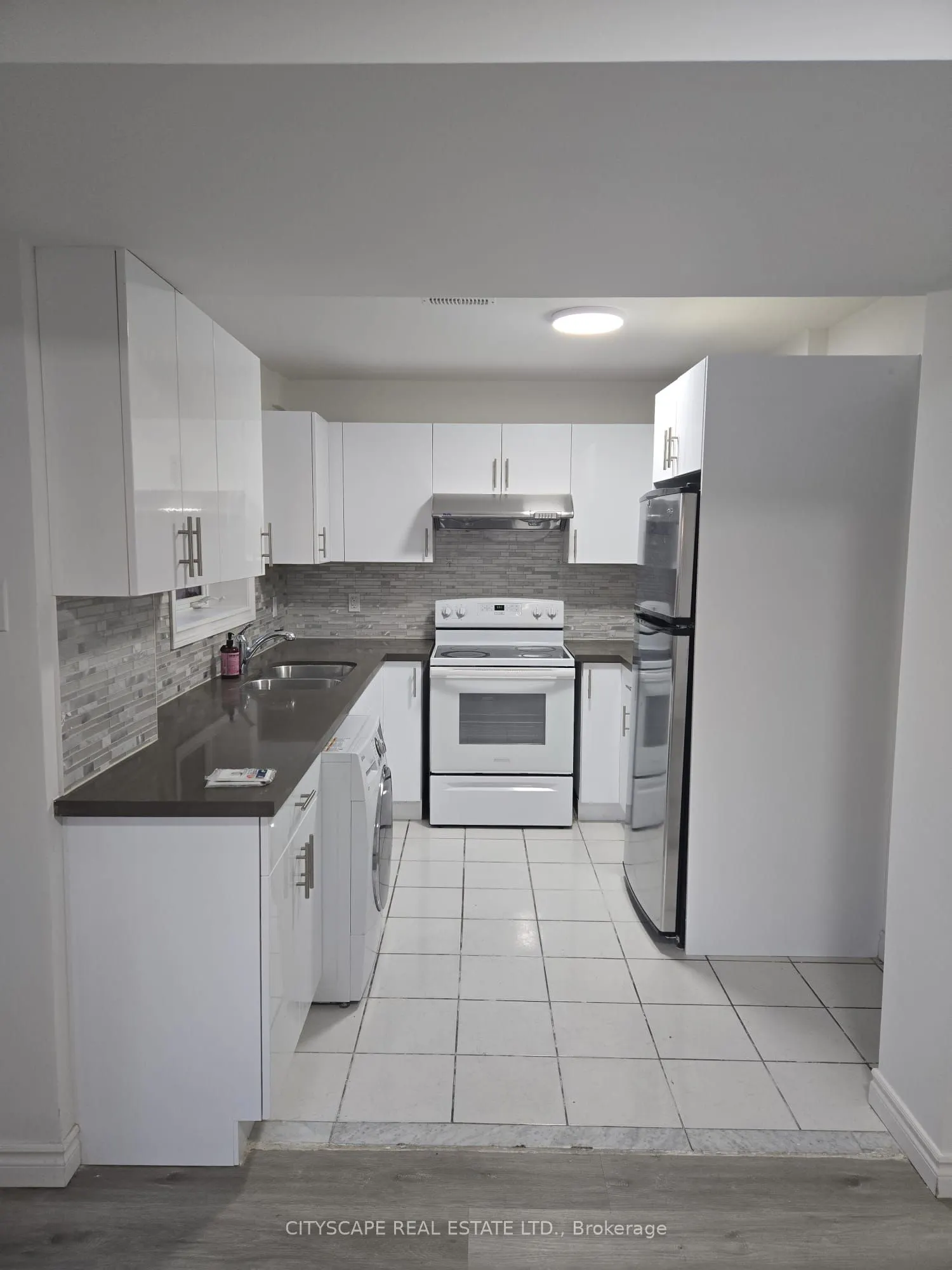 47 Eddington Place W