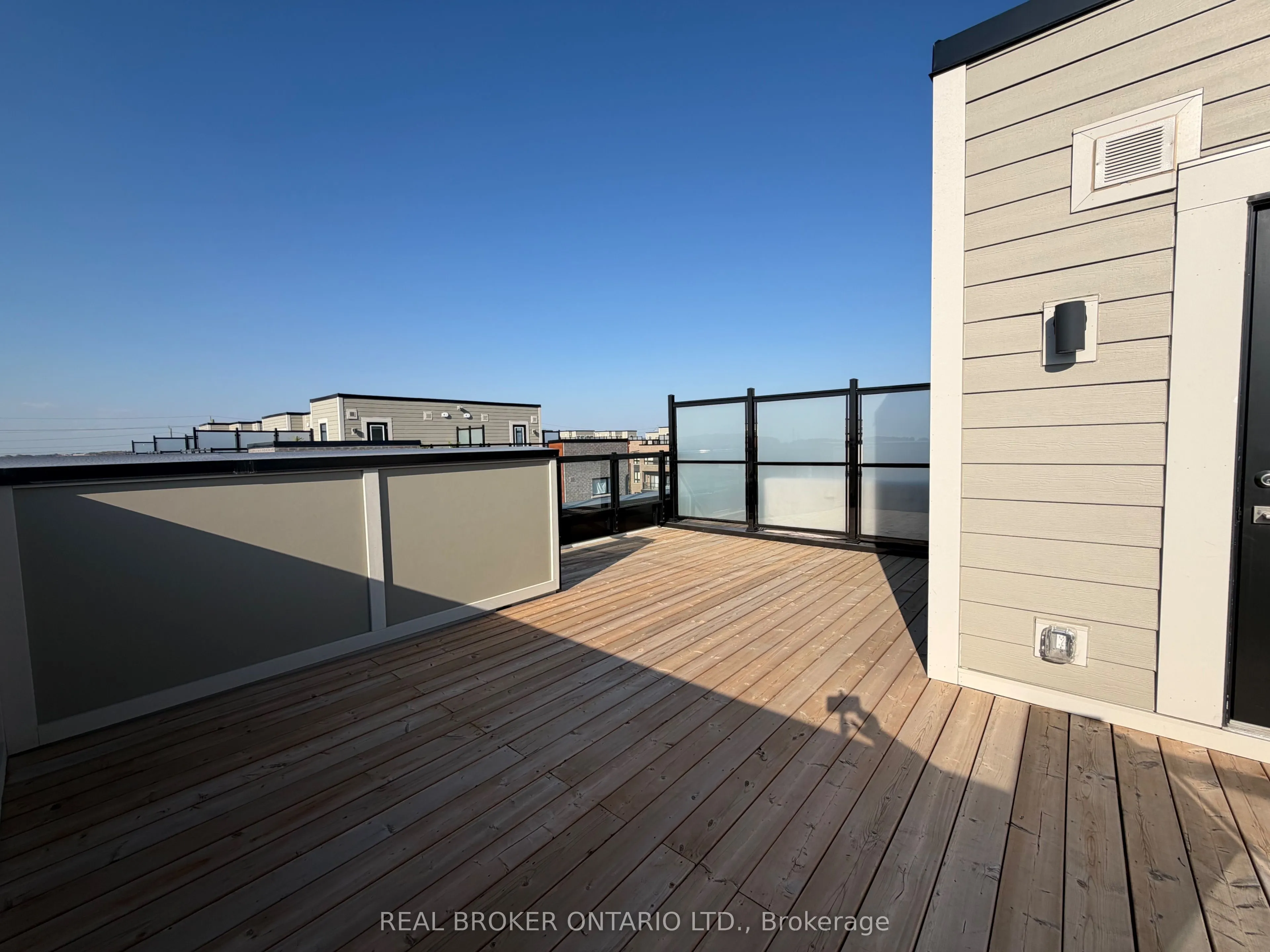 26 Lytham Green Circle, #17