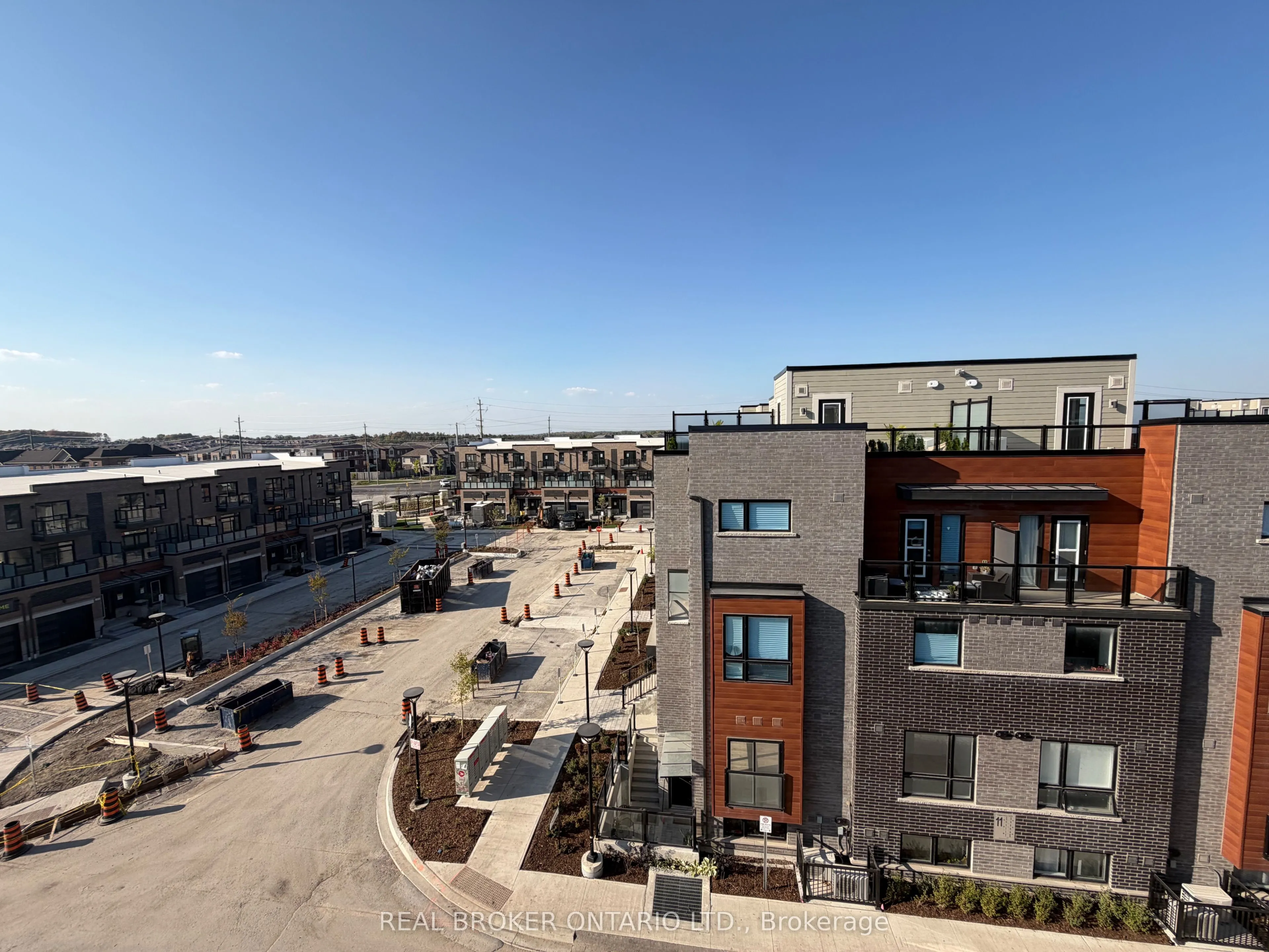 26 Lytham Green Circle, #17