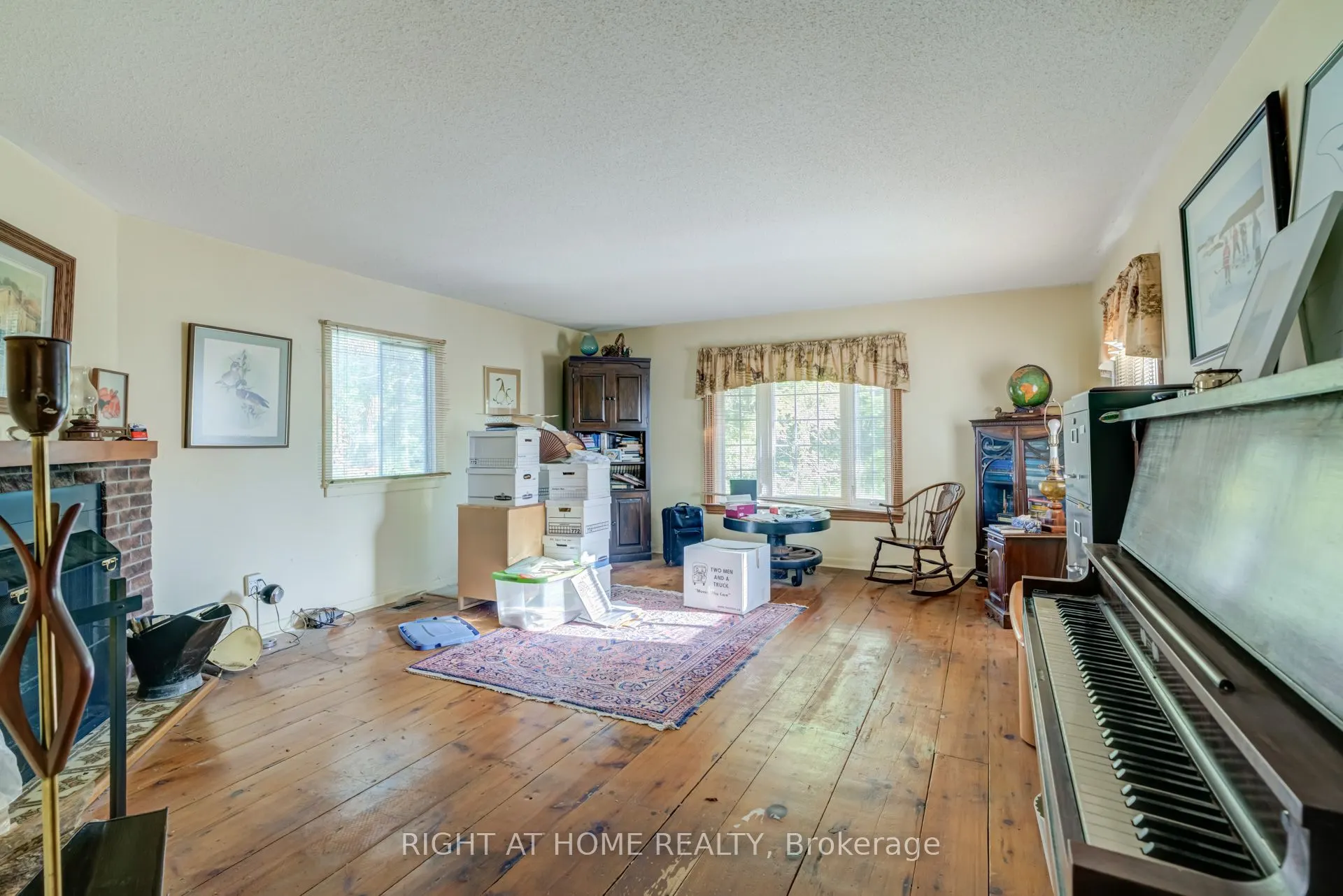 315 Main Street N