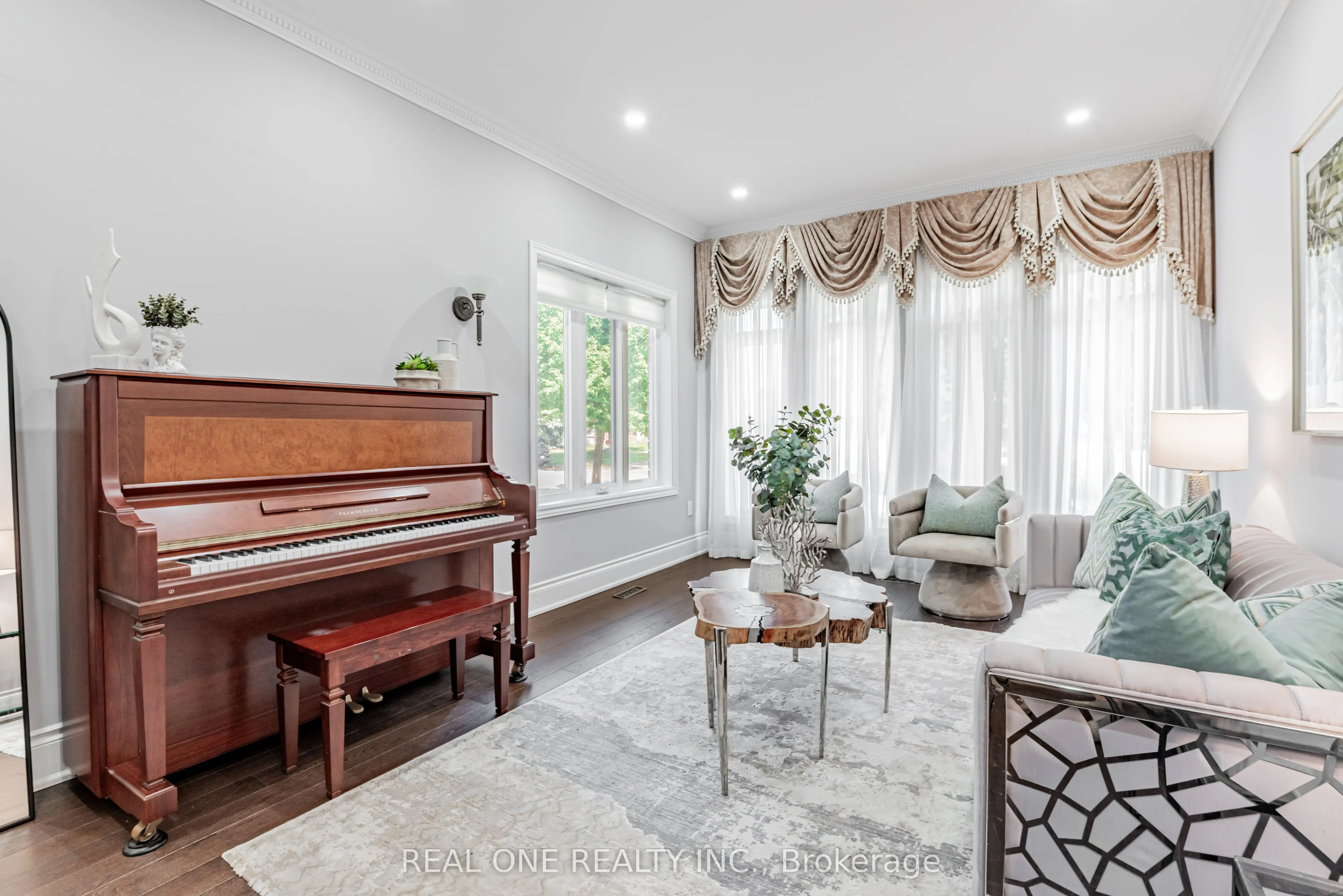 72 Cassandra Crescent