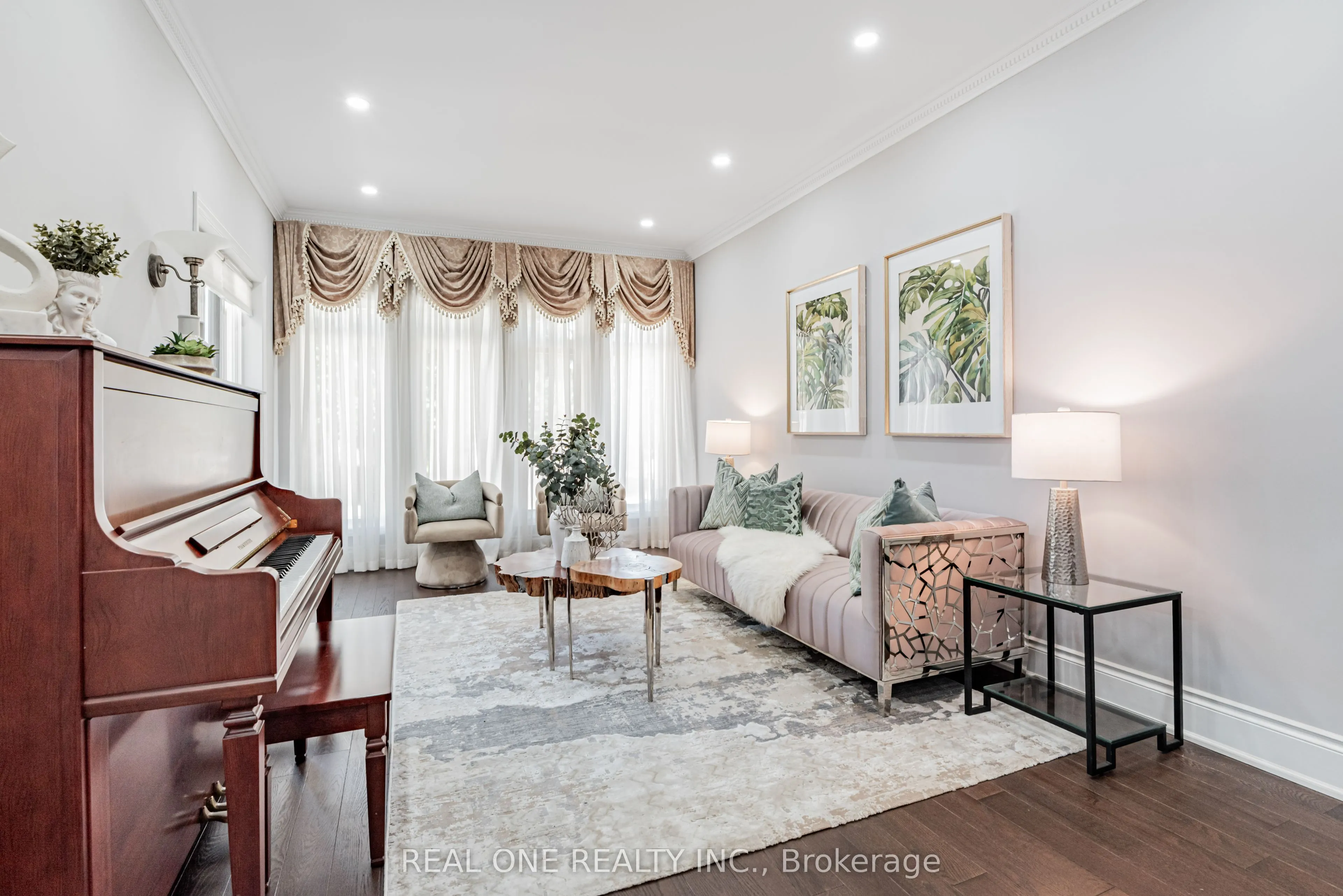 72 Cassandra Crescent