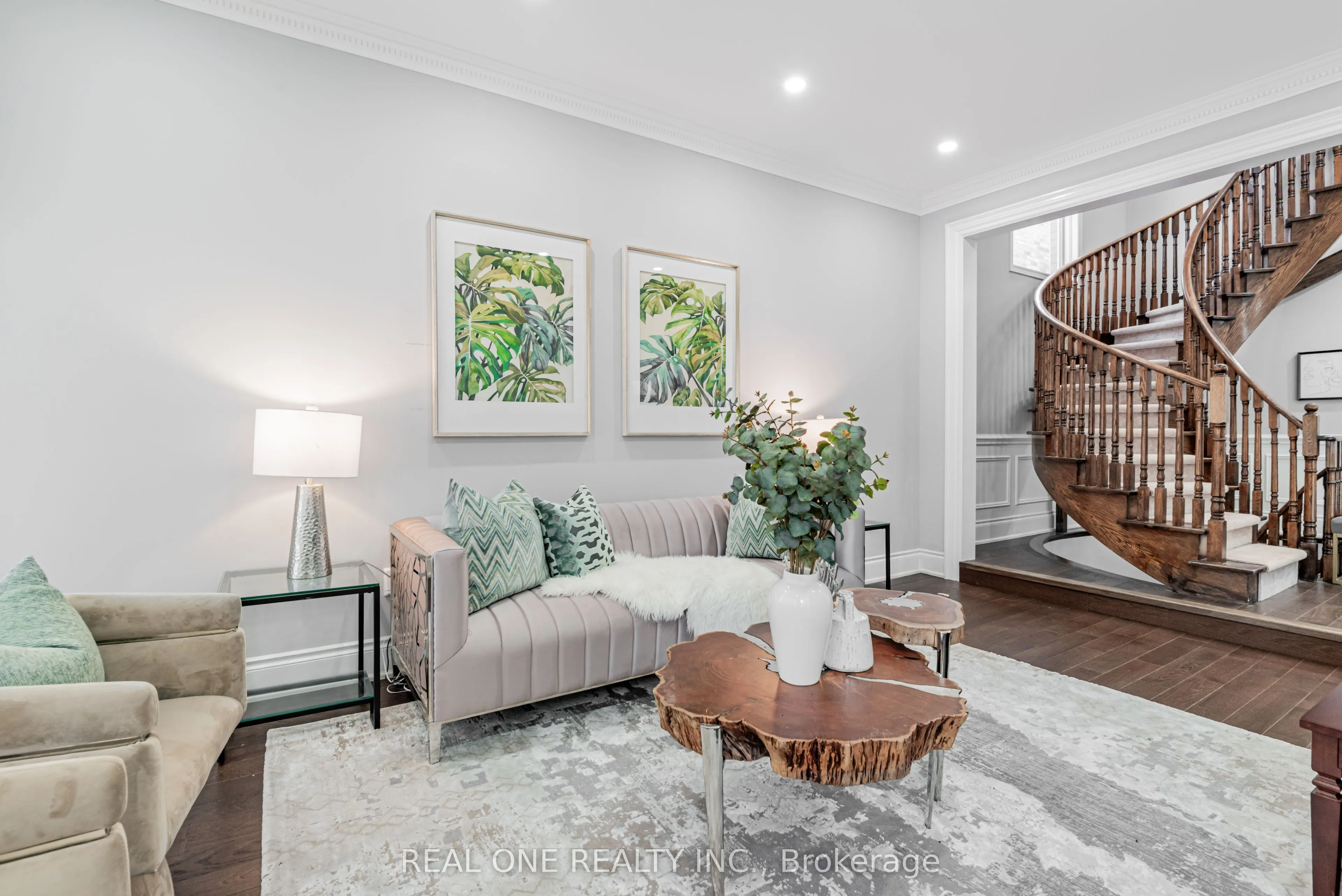 72 Cassandra Crescent