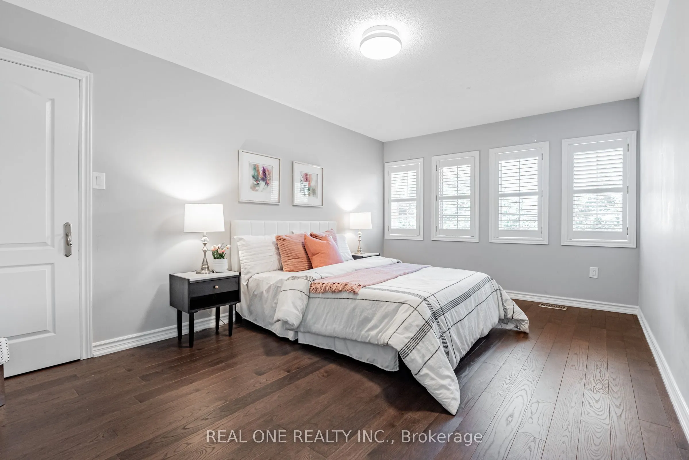 72 Cassandra Crescent