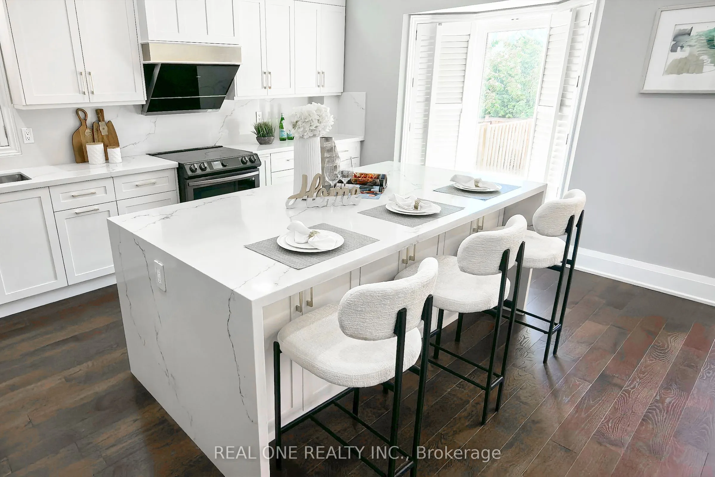 72 Cassandra Crescent