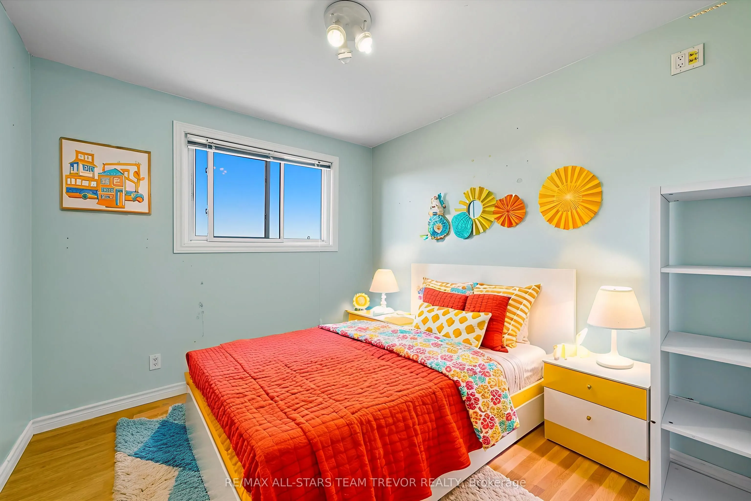 24 Oakmeadow Boulevard
