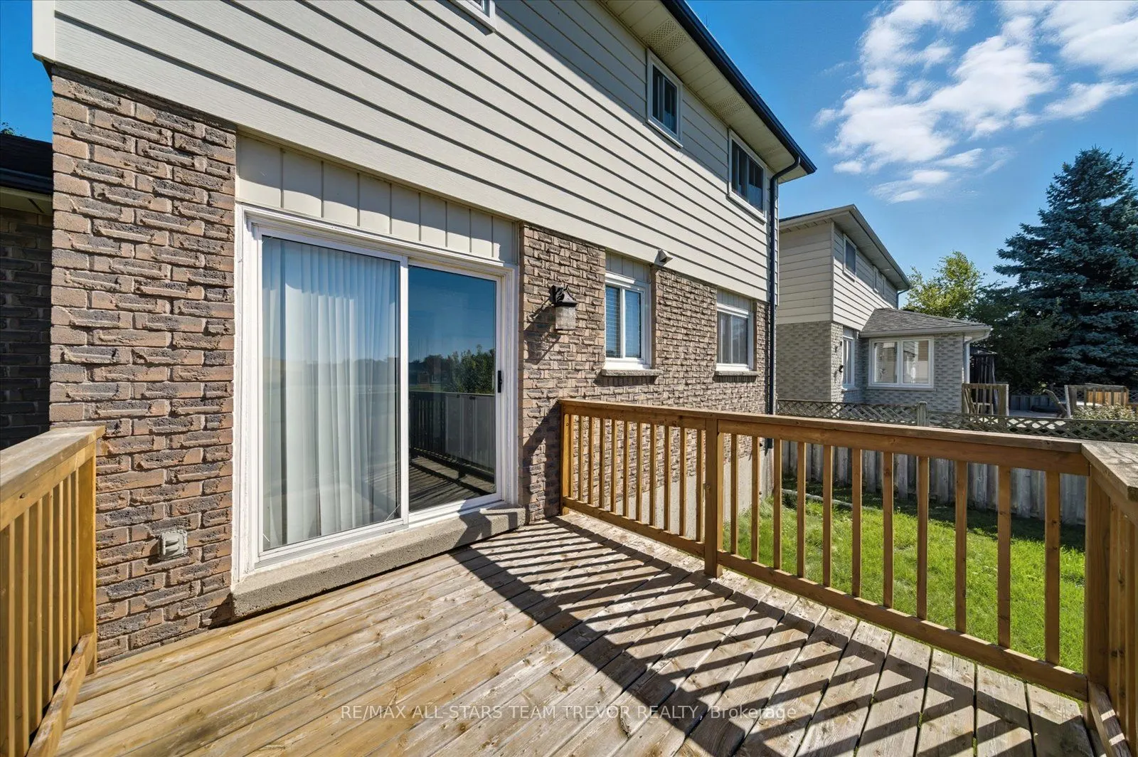 24 Oakmeadow Boulevard