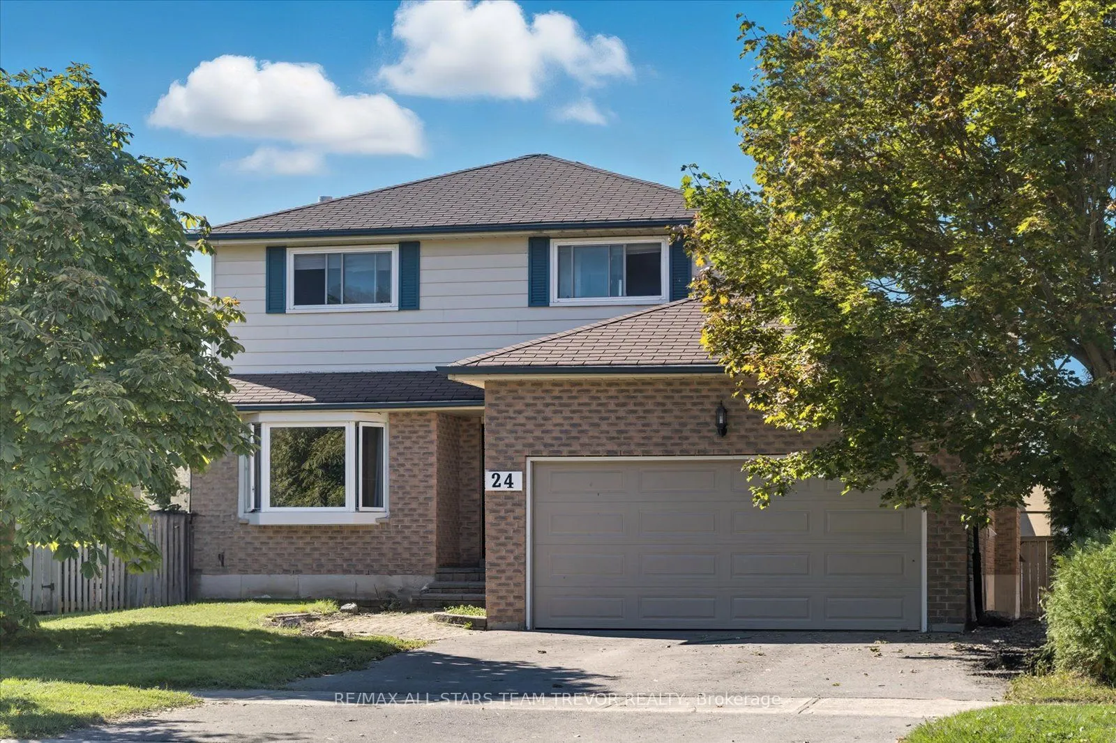 24 Oakmeadow Boulevard