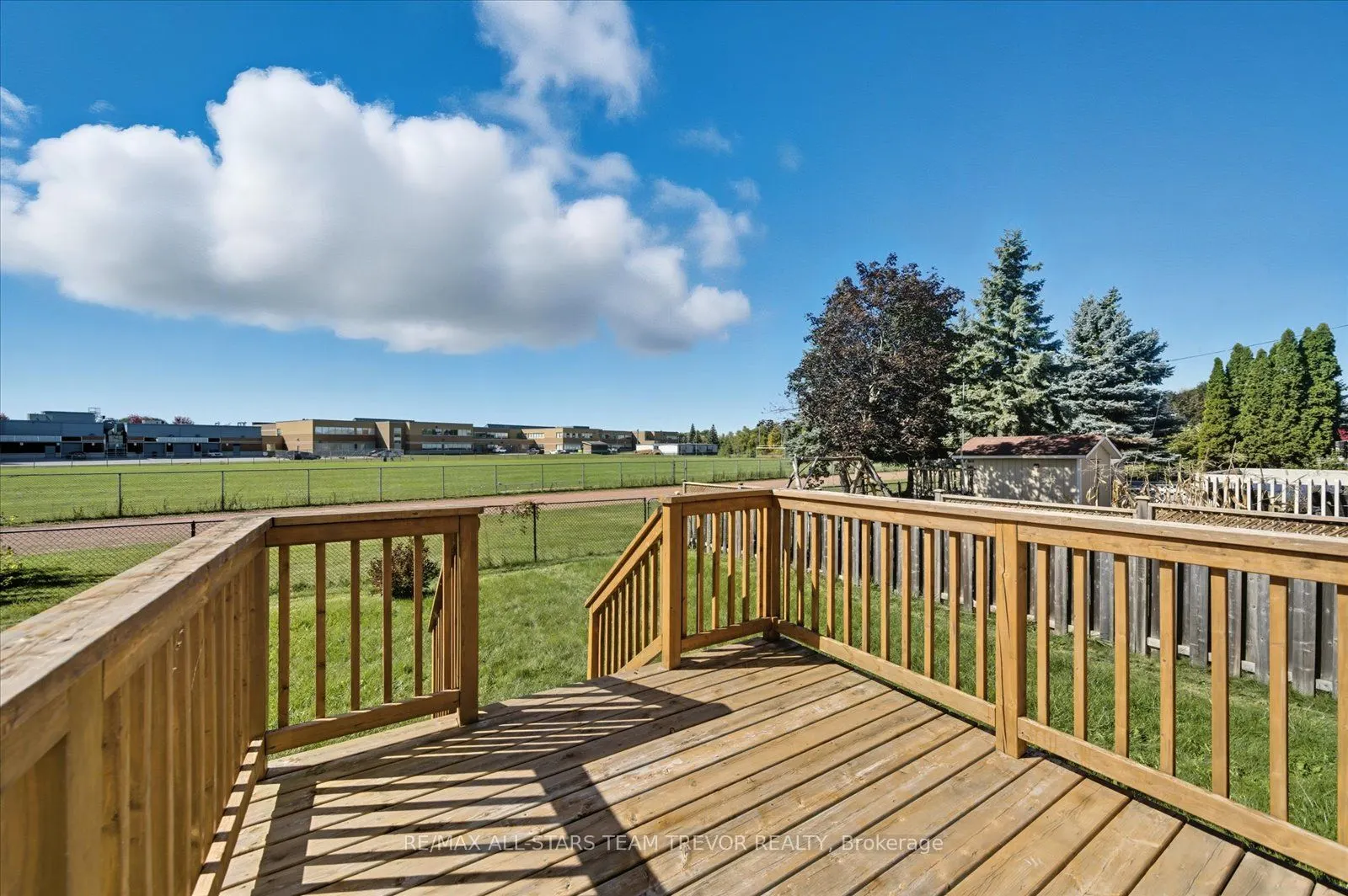 24 Oakmeadow Boulevard