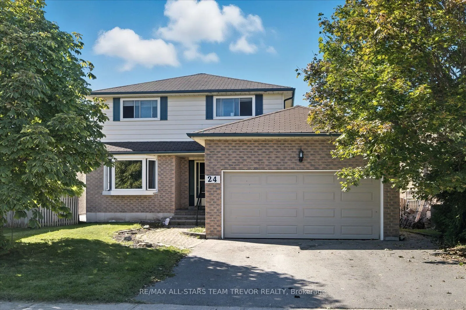 24 Oakmeadow Boulevard