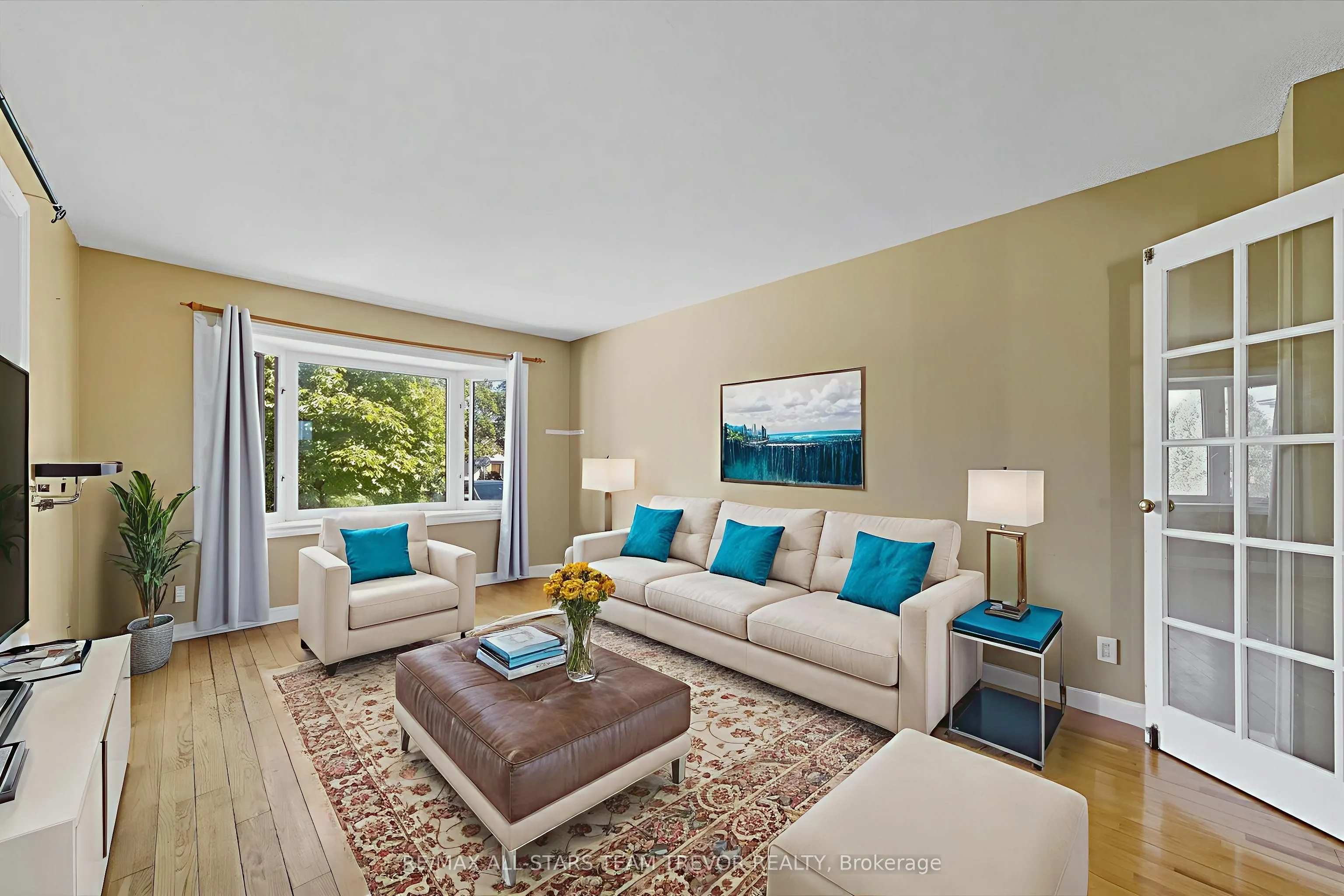 24 Oakmeadow Boulevard
