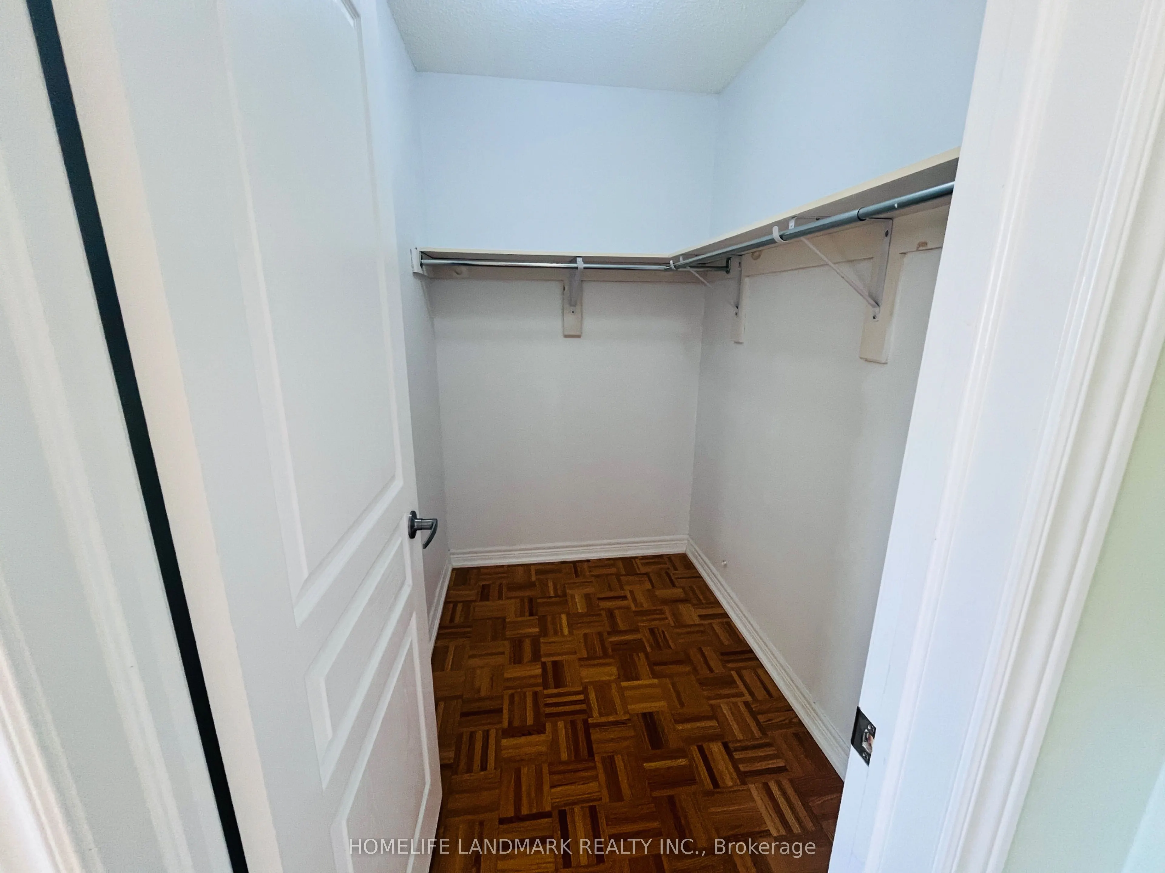 27 Thistle Avenue