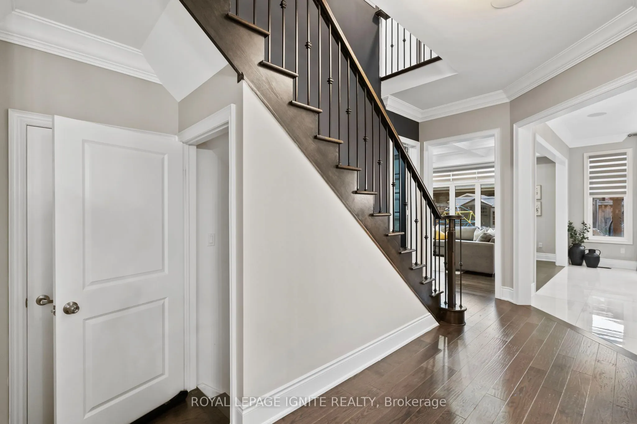 32 Lewis Avenue