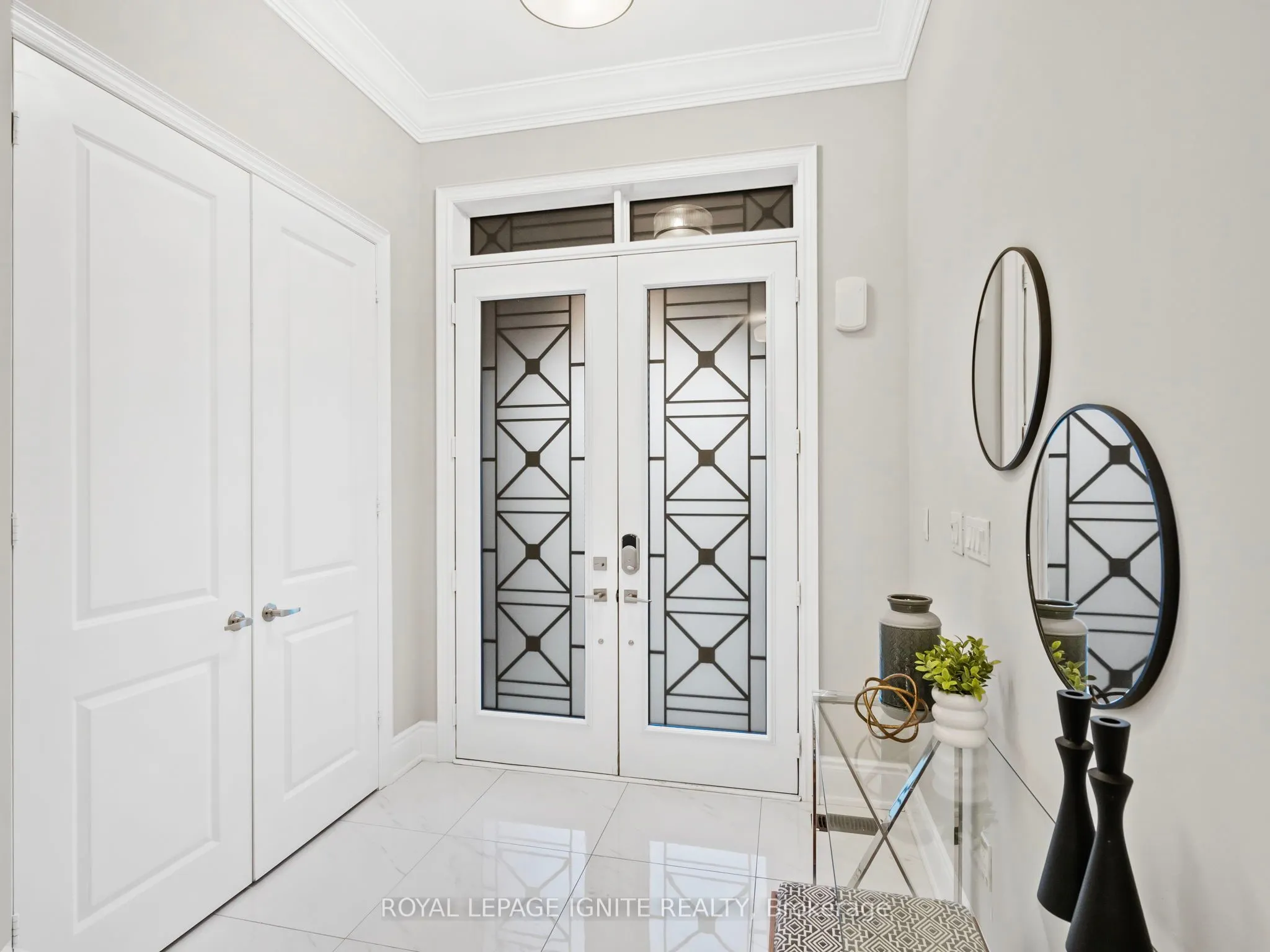 32 Lewis Avenue