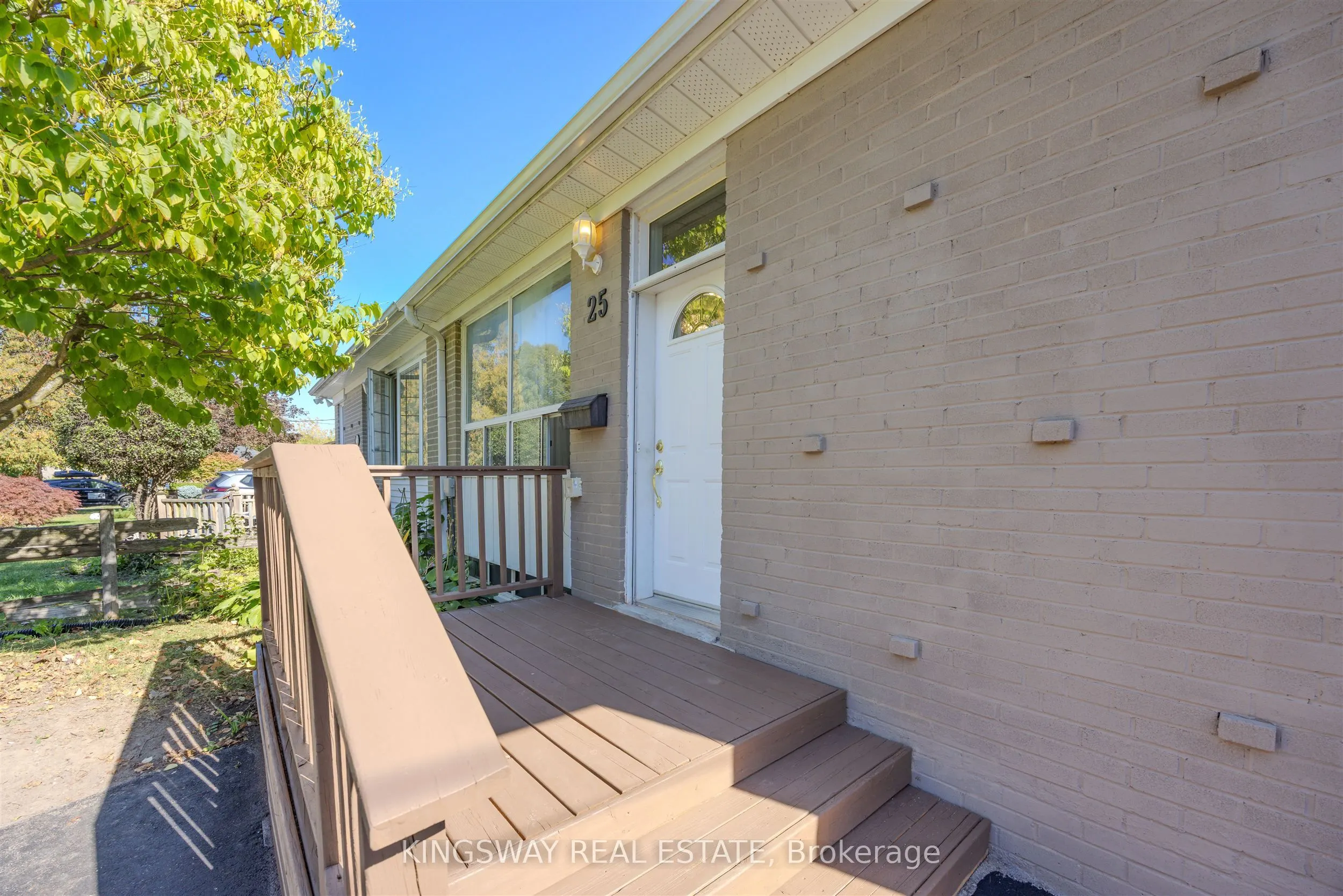 25 Bailey Crescent
