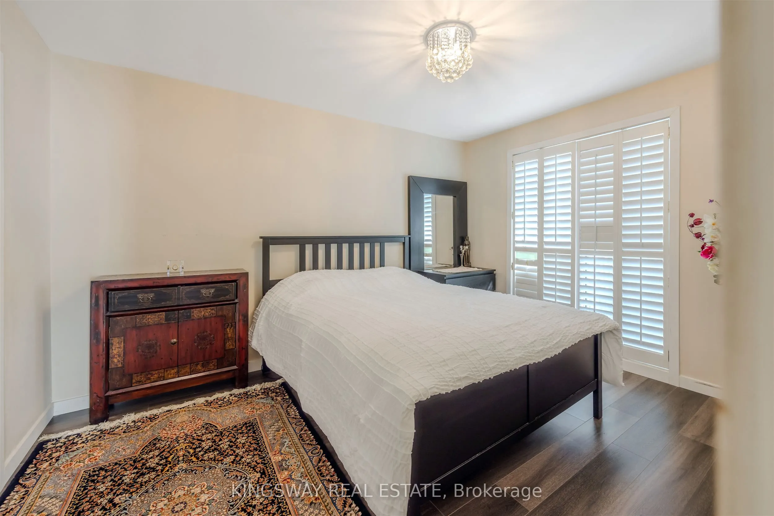 25 Bailey Crescent
