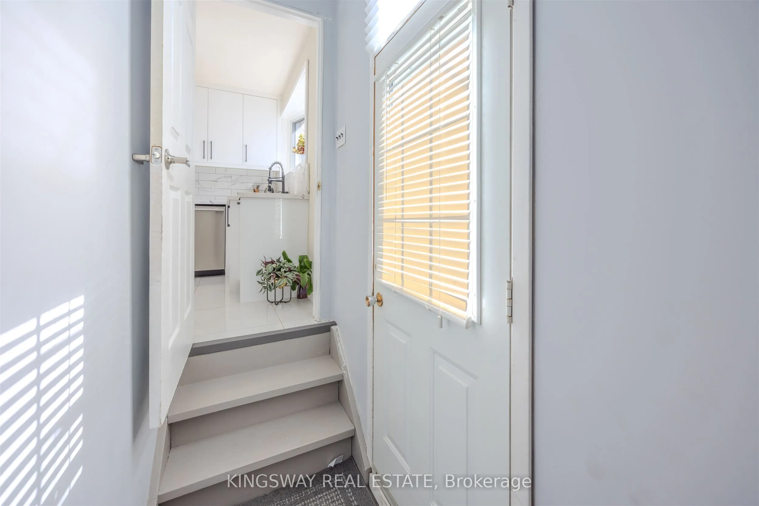 25 Bailey Crescent