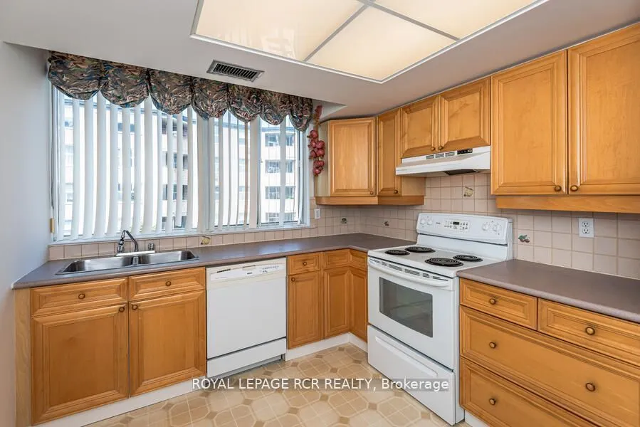 270 Davis Drive, #901