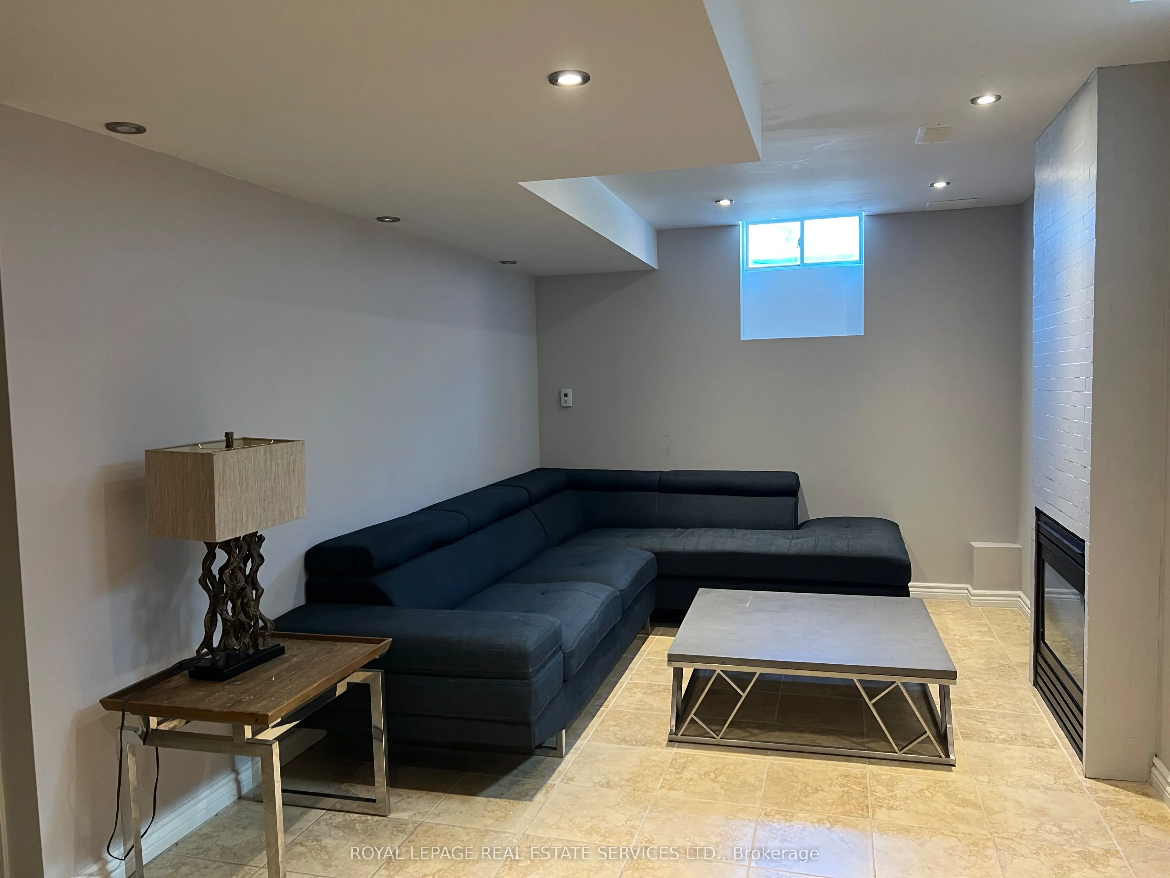 72 Silver Oaks Boulevard, #Lower
