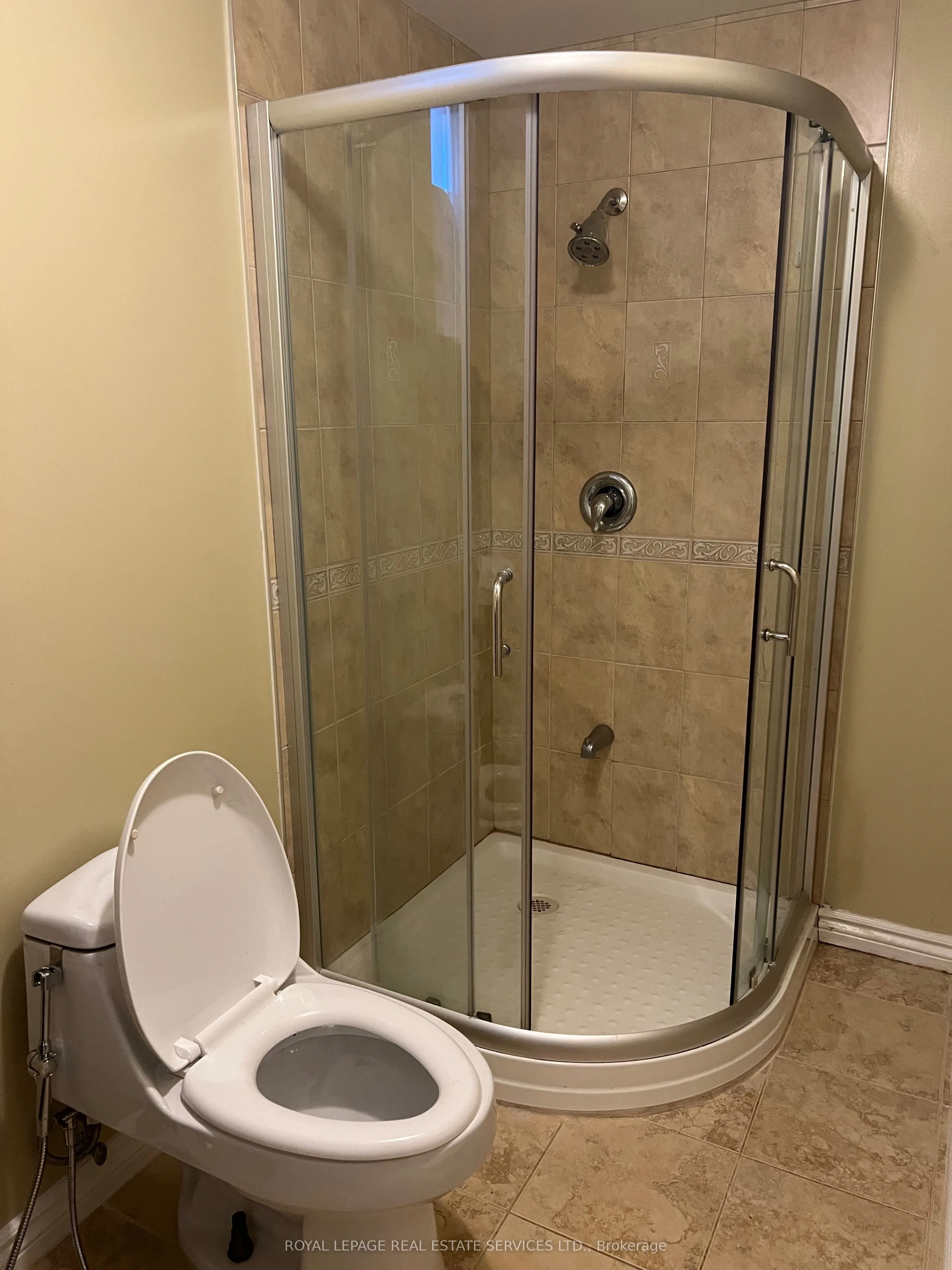 72 Silver Oaks Boulevard, #Lower