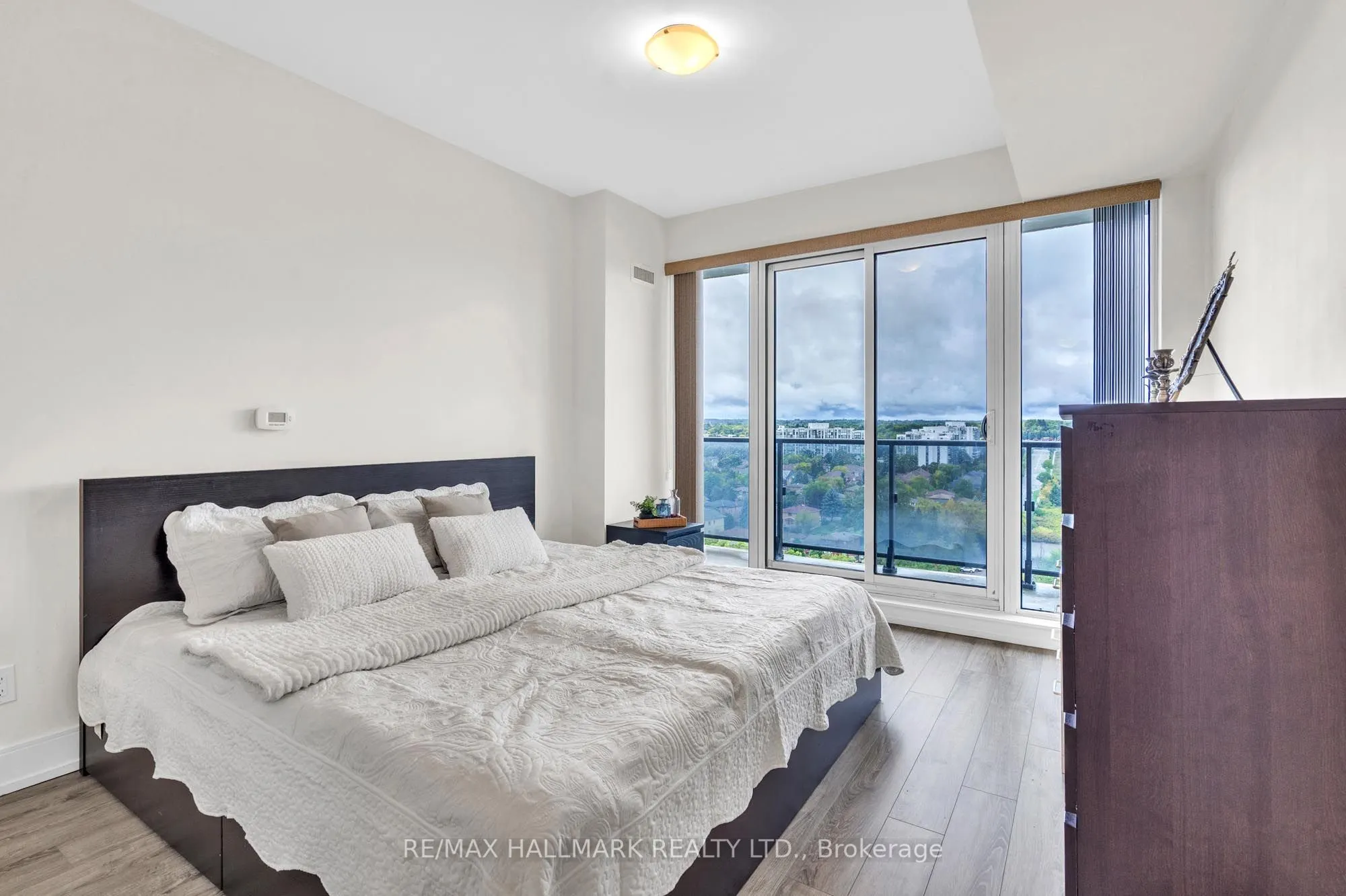 9608 Yonge Street, #1609A