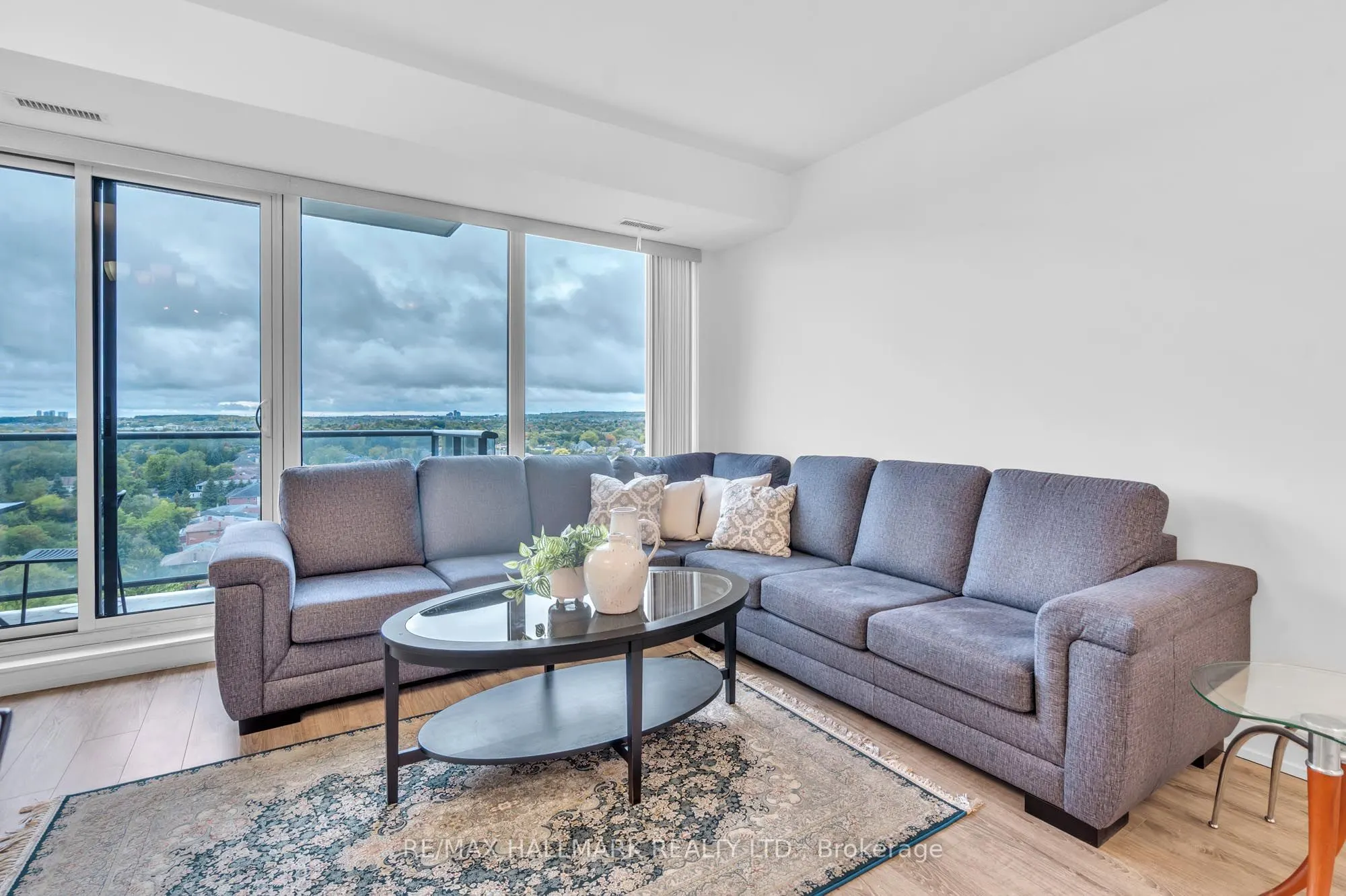 9608 Yonge Street, #1609A