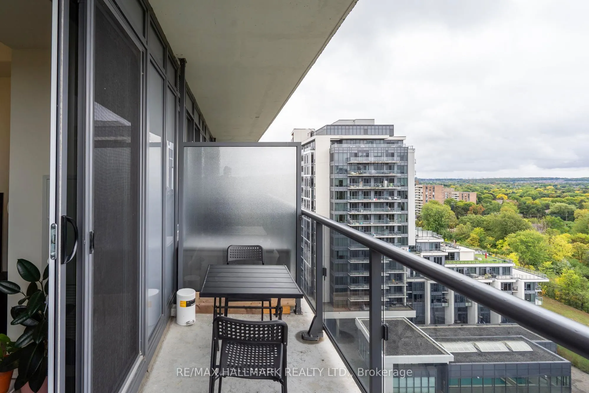 9608 Yonge Street, #1609A