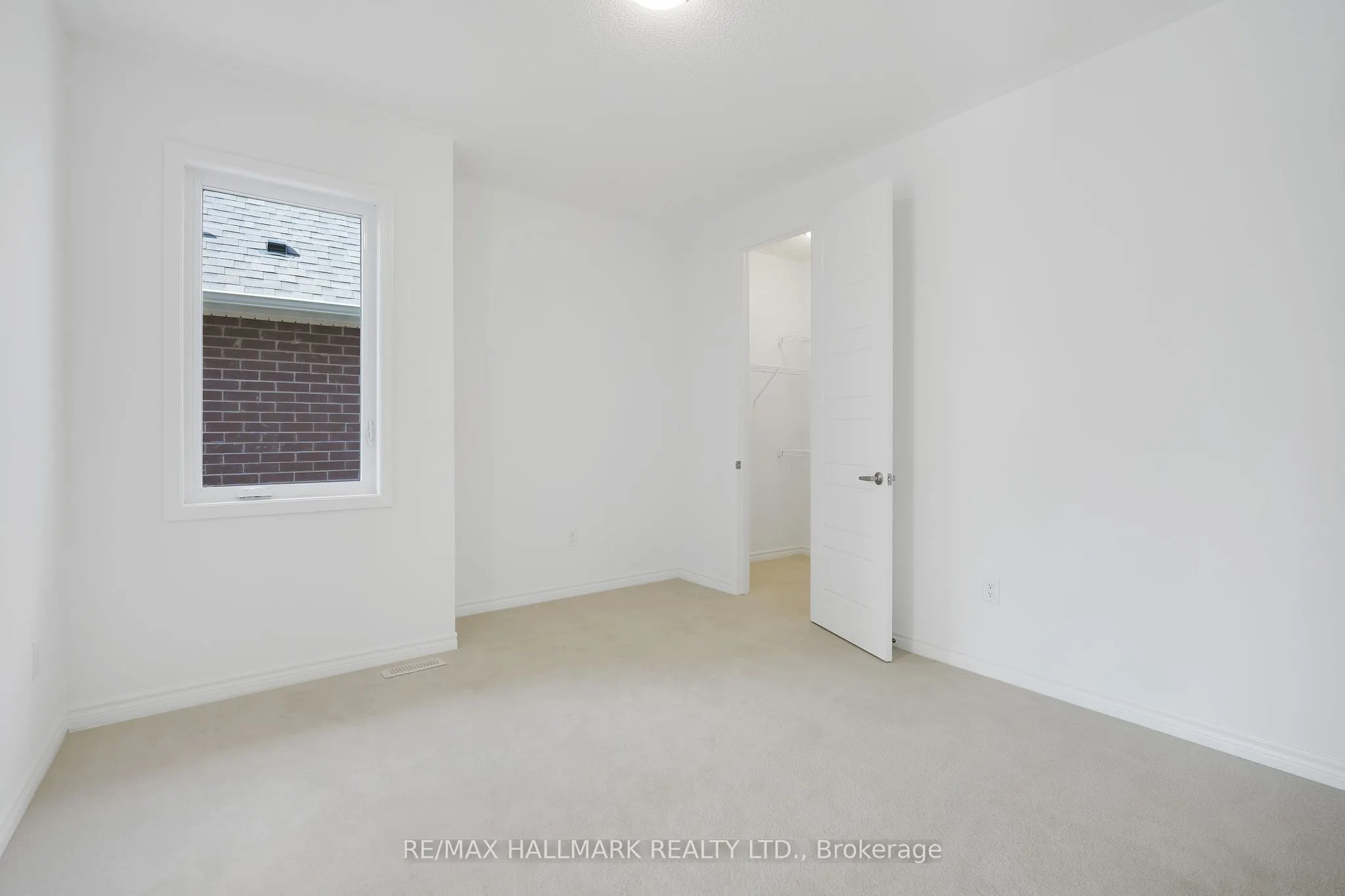 634 Newlove Street