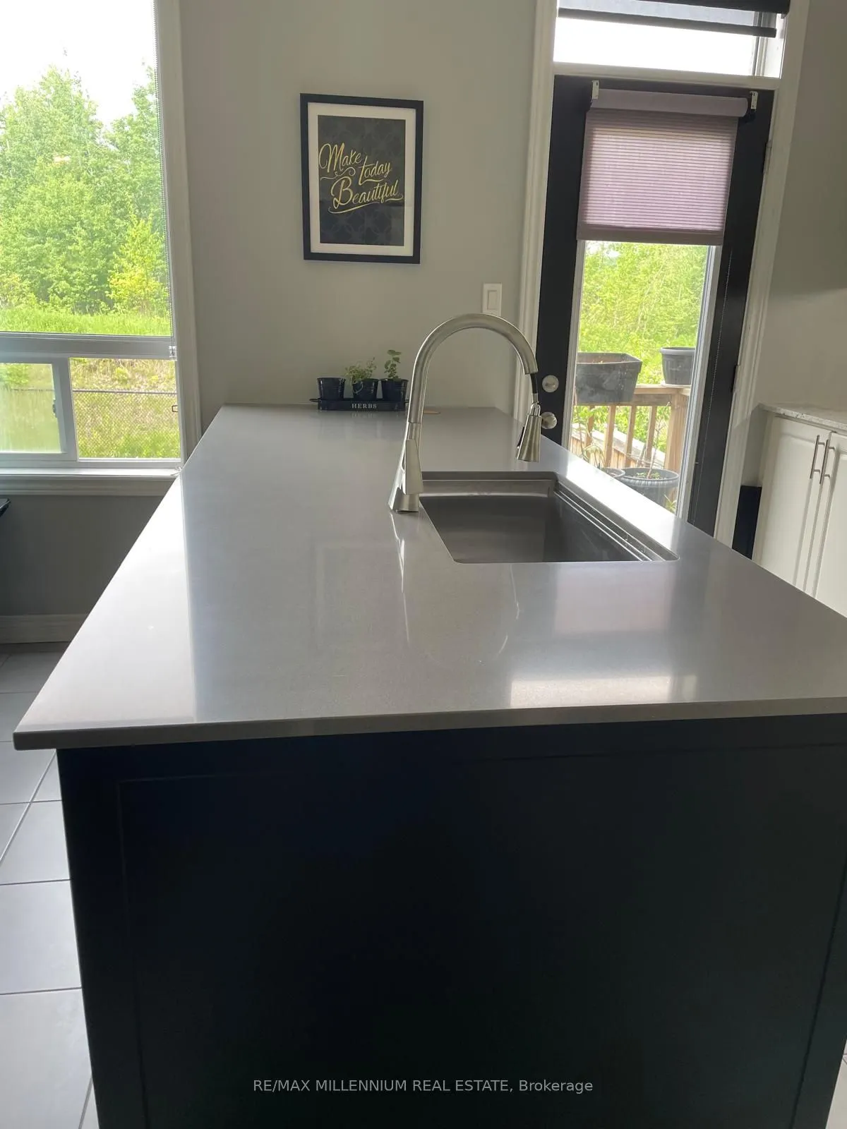 82 Lampkin Street W, #89/BARNETT