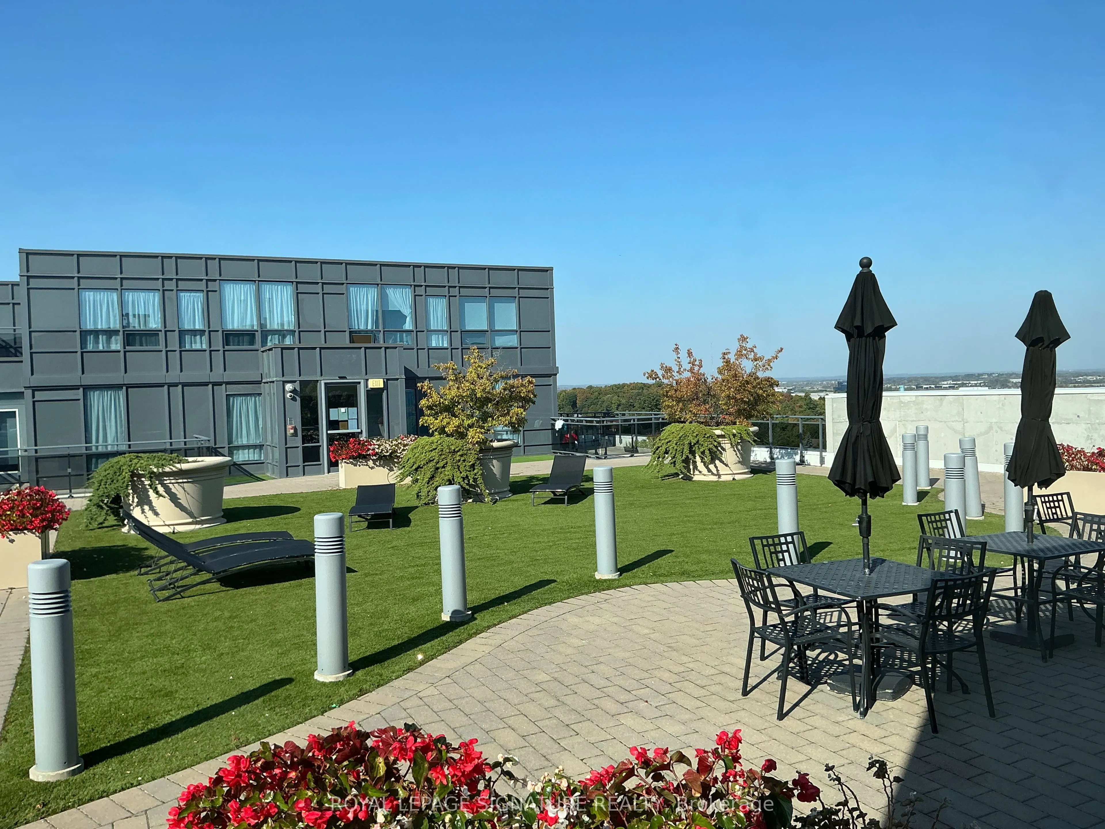 372 Hwy 7 E, #306
