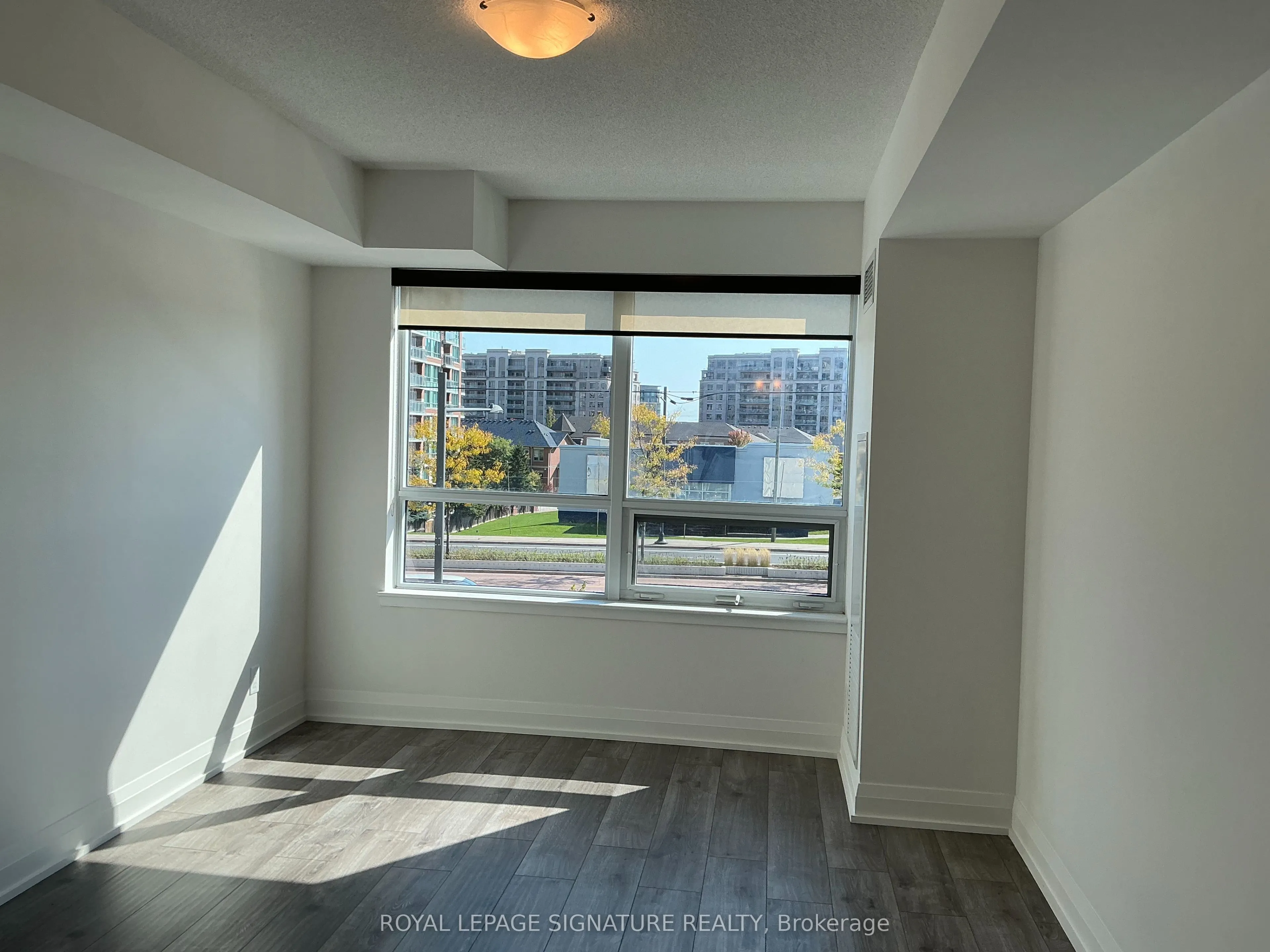 372 Hwy 7 E, #306