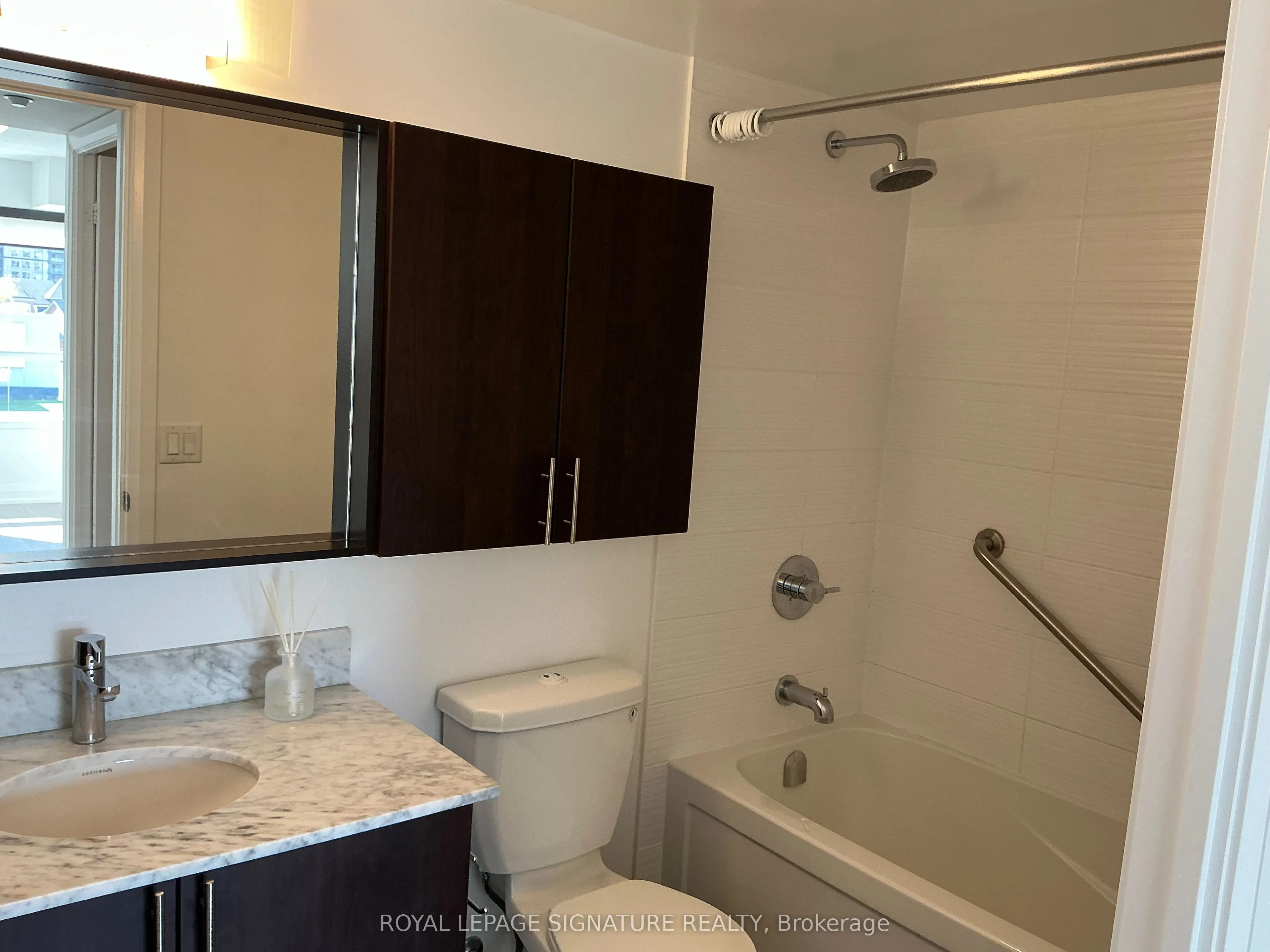 372 Hwy 7 E, #306