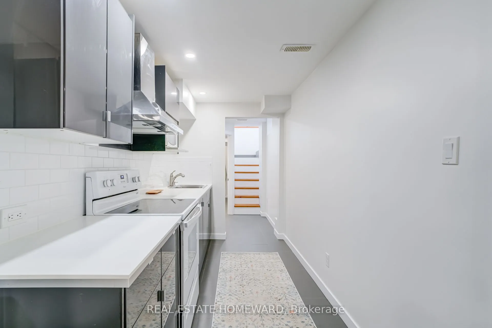 8 Ozner Crescent