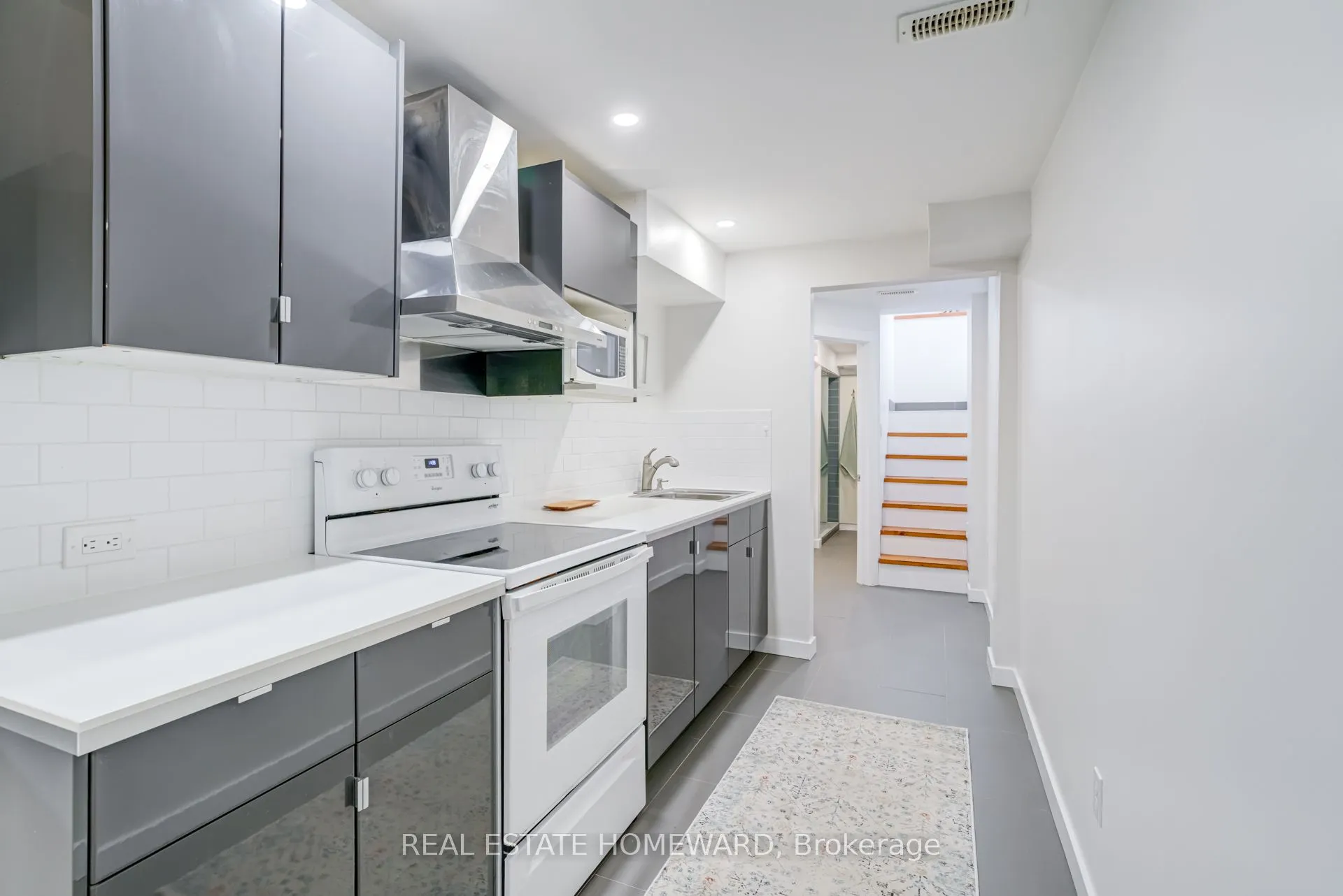 8 Ozner Crescent
