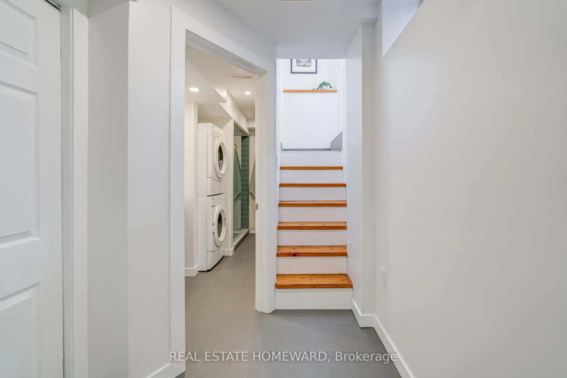 8 Ozner Crescent