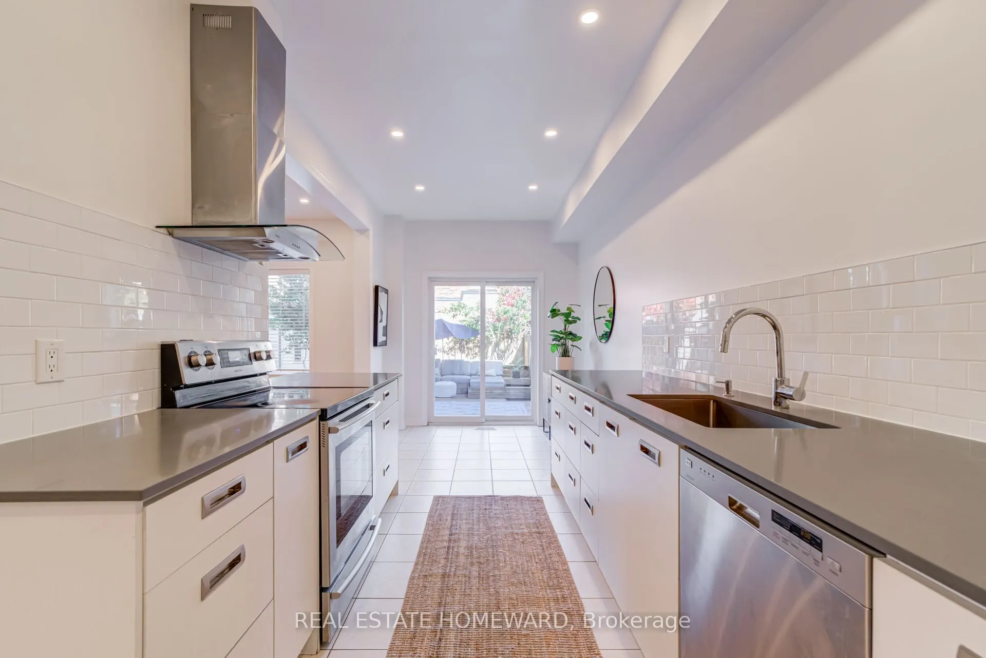 8 Ozner Crescent