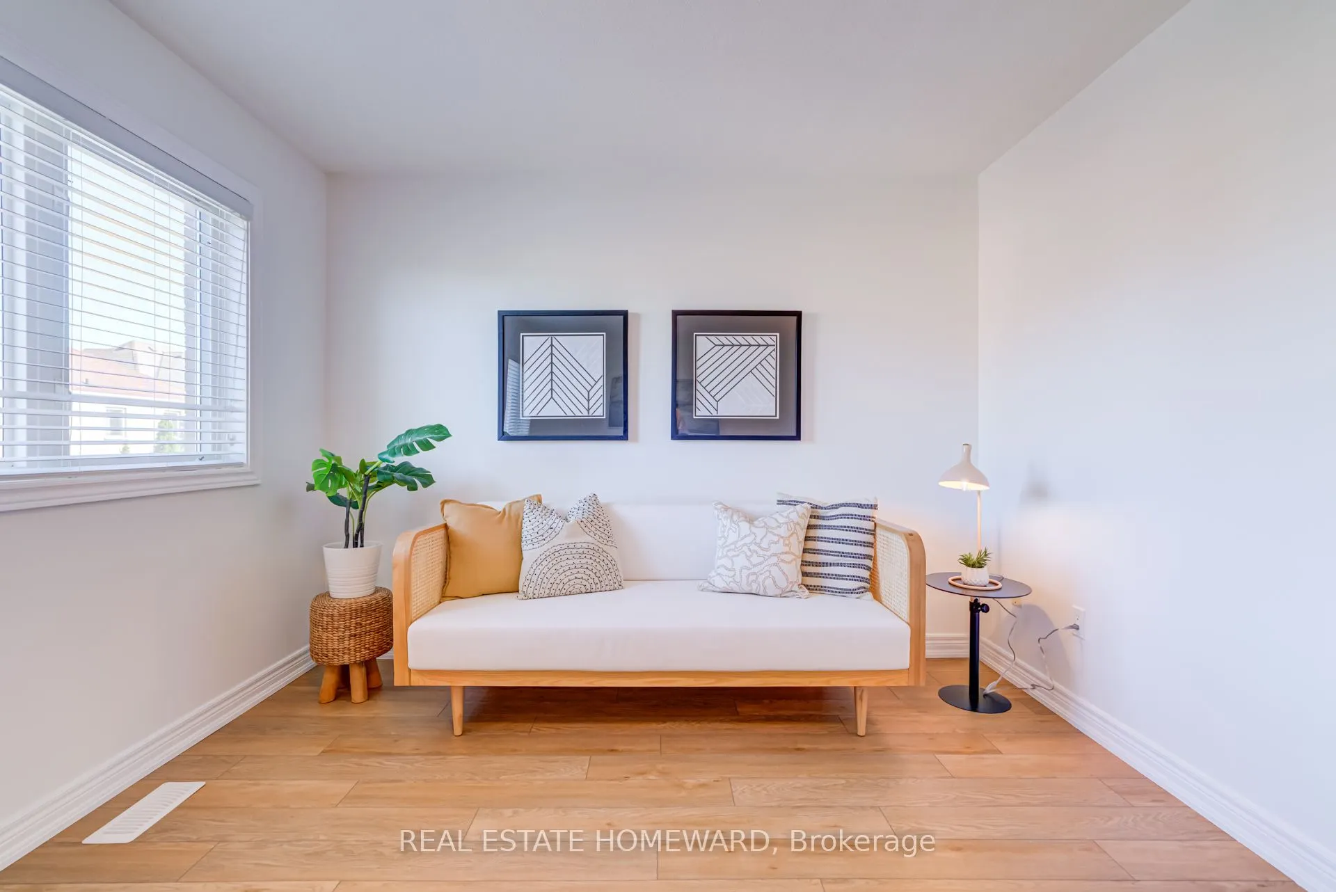 8 Ozner Crescent