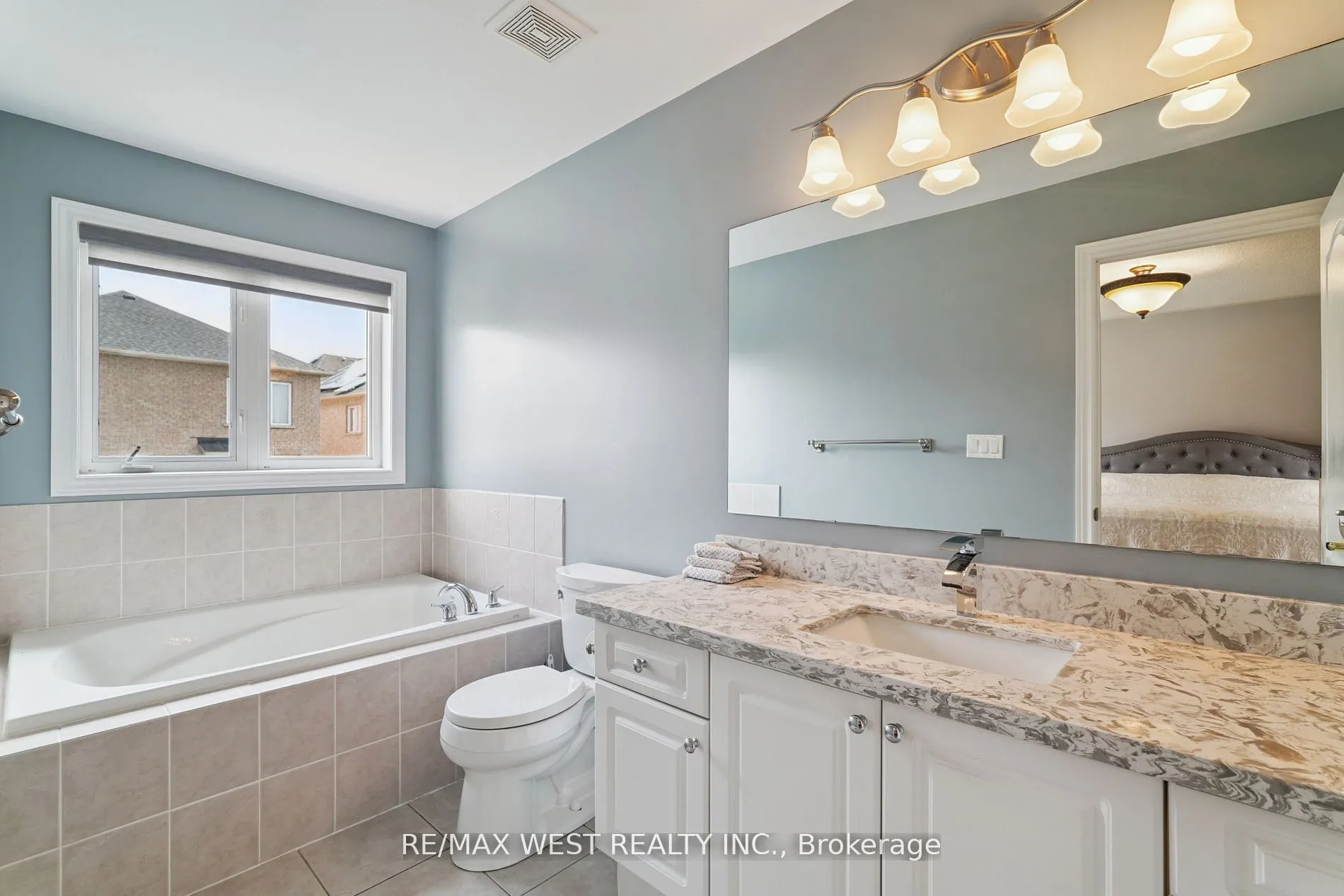 148 Chayna Crescent
