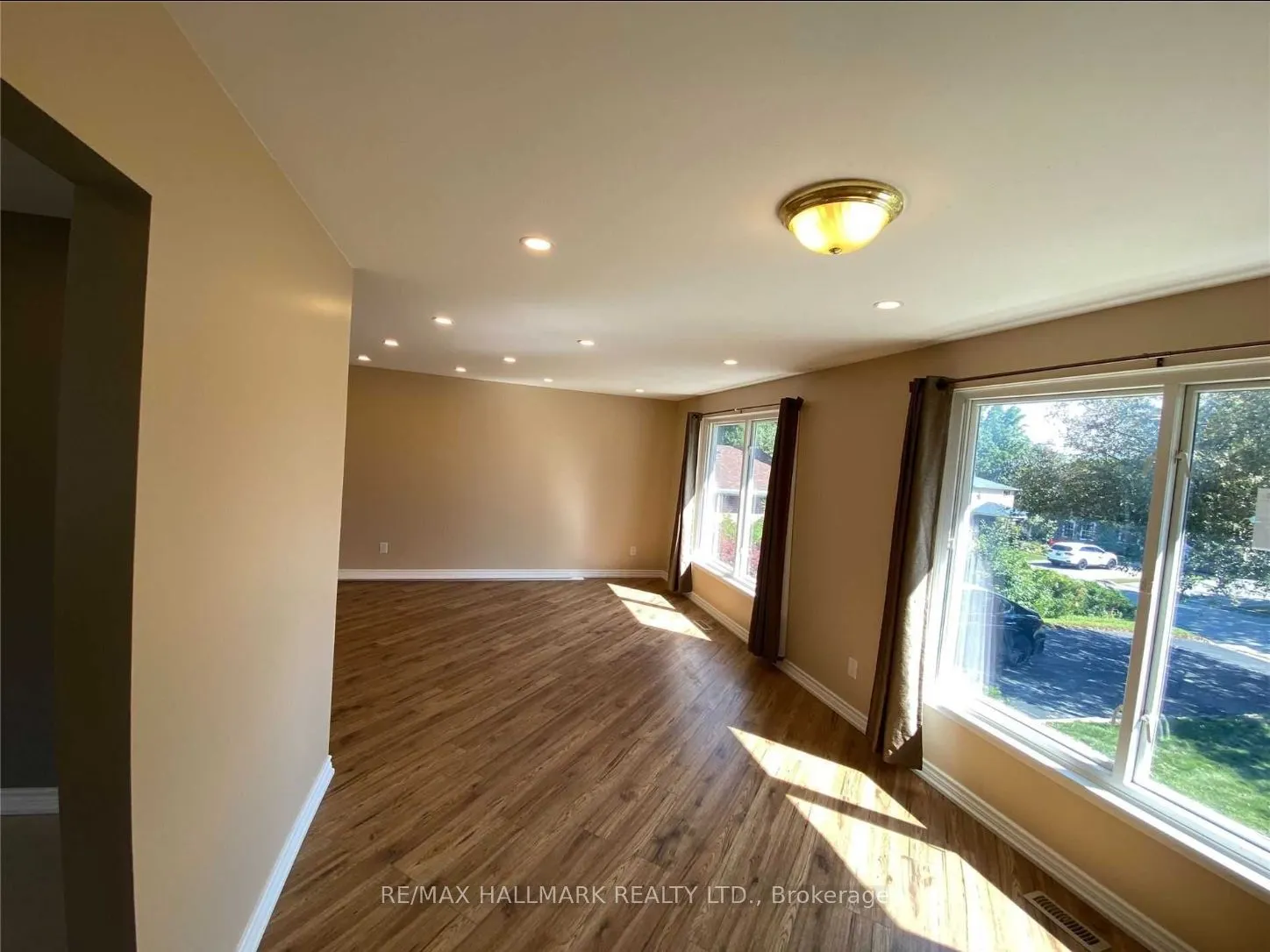 331 Roywood Crescent, #MAIN