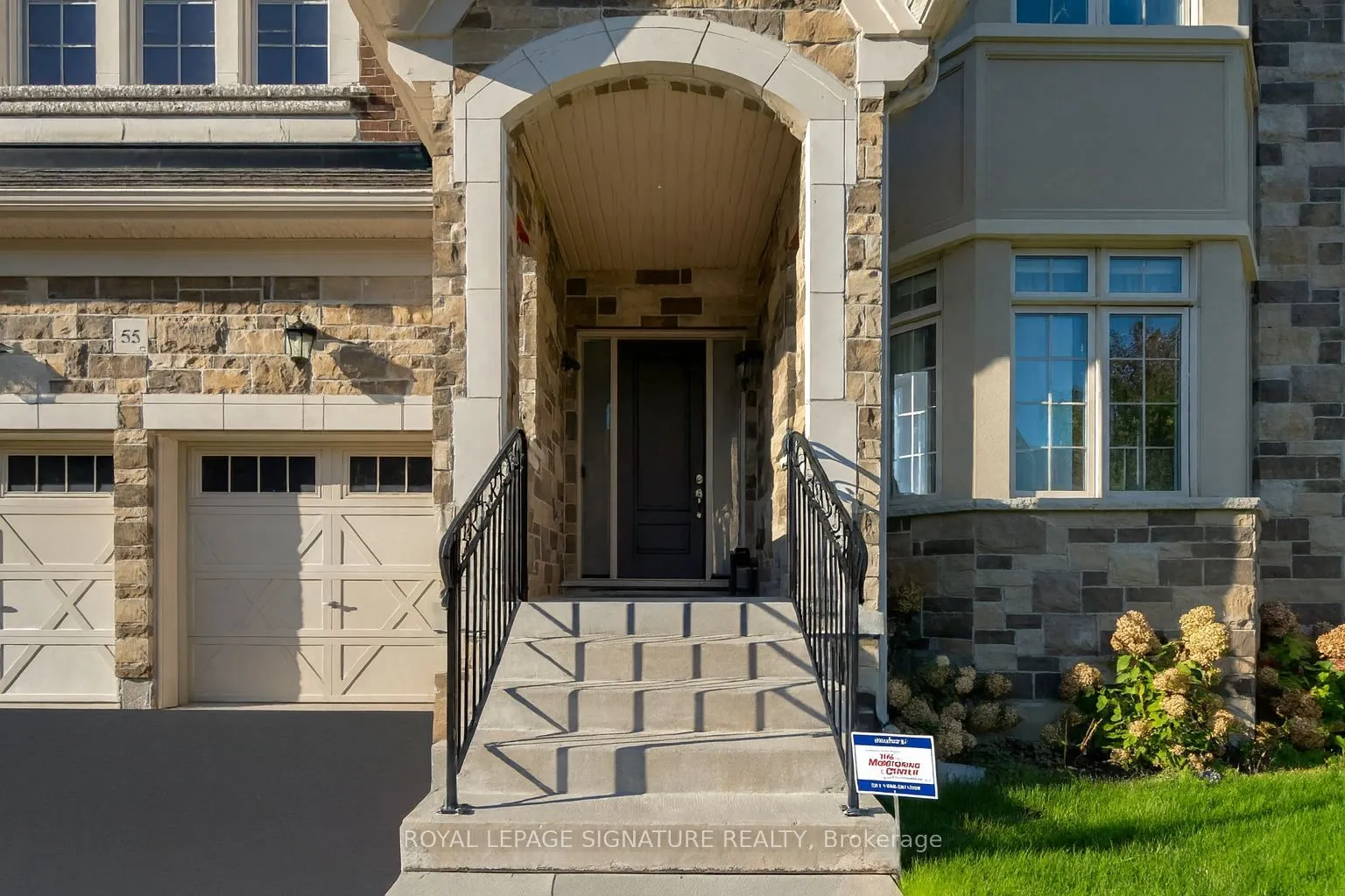 55 Glensteeple Trail