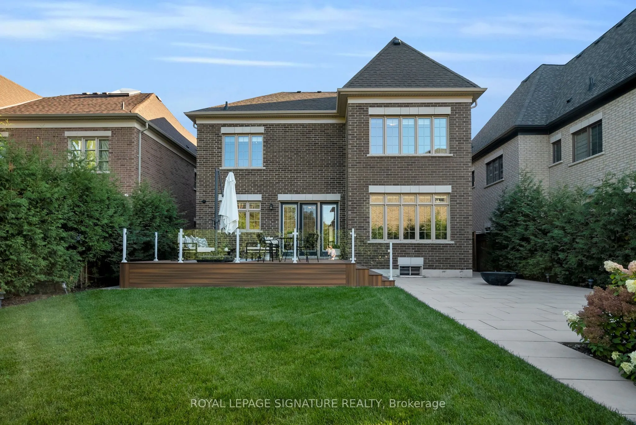 55 Glensteeple Trail