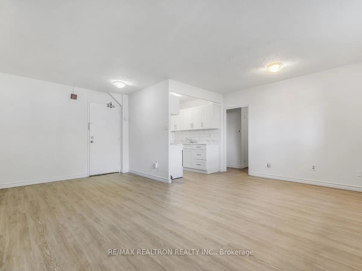 165 Colborne Avenue, #102