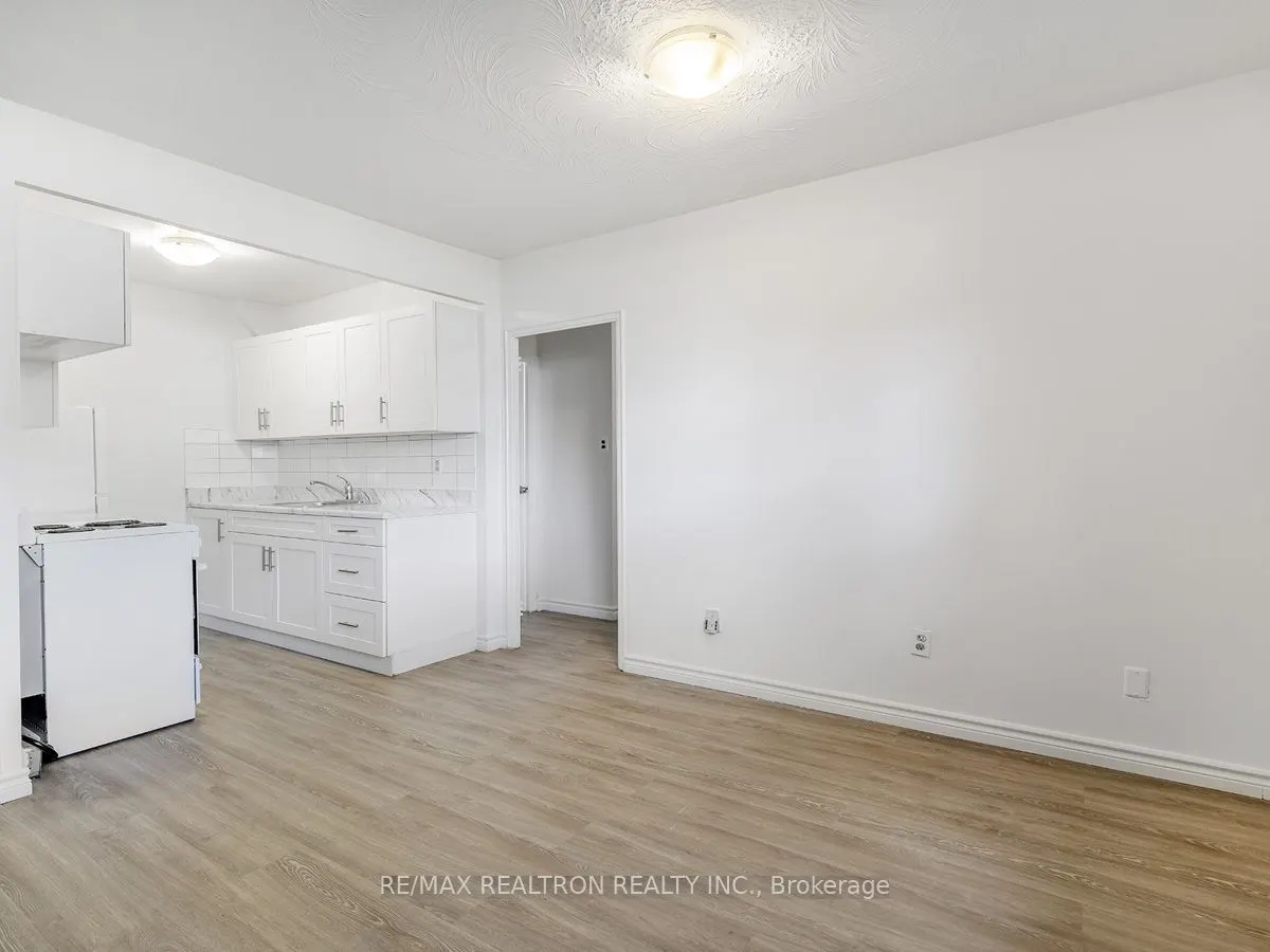 165 Colborne Avenue, #102