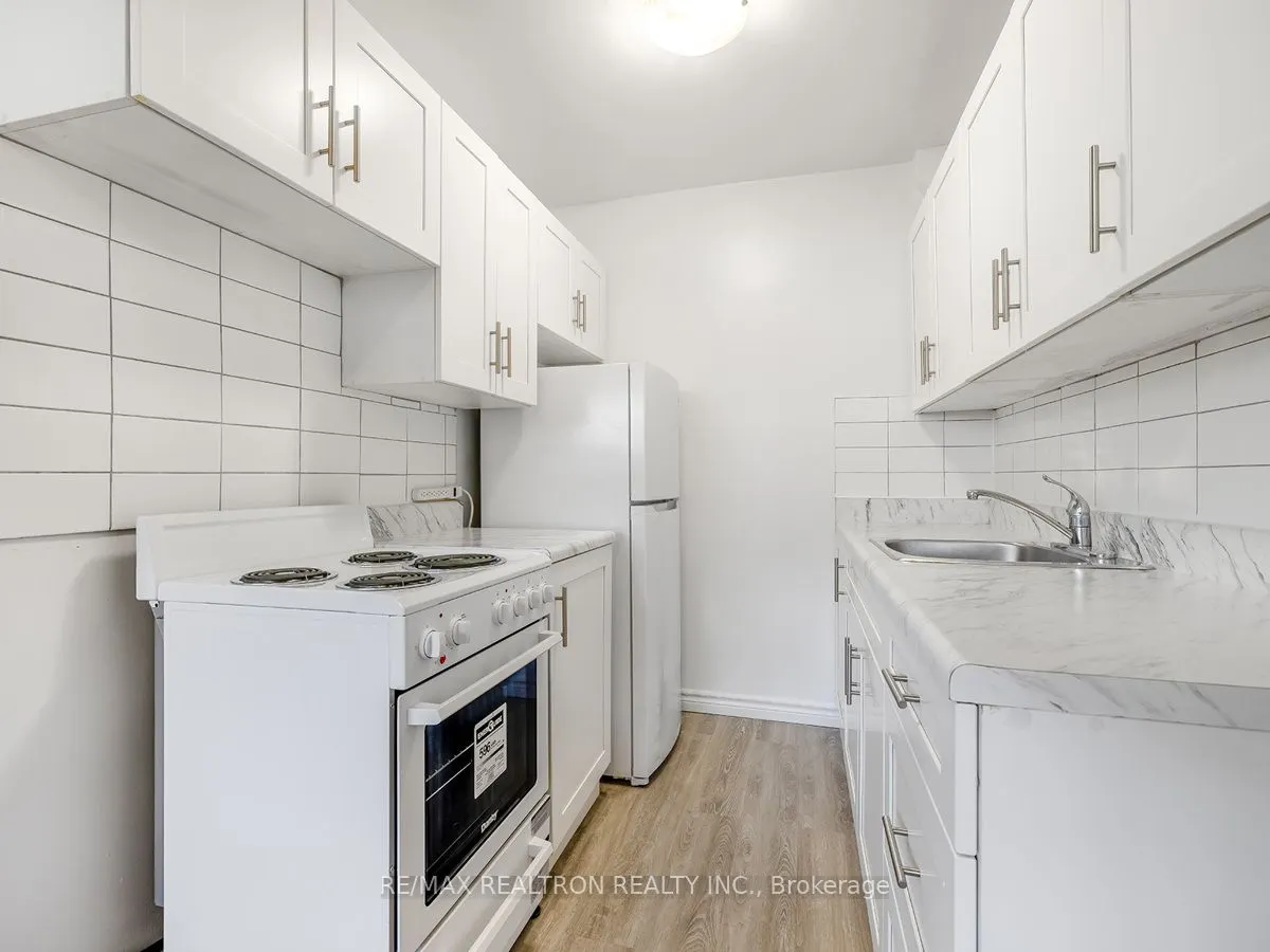 165 Colborne Avenue, #102