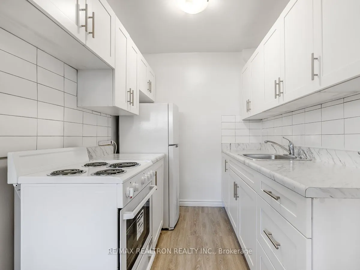 165 Colborne Avenue, #102