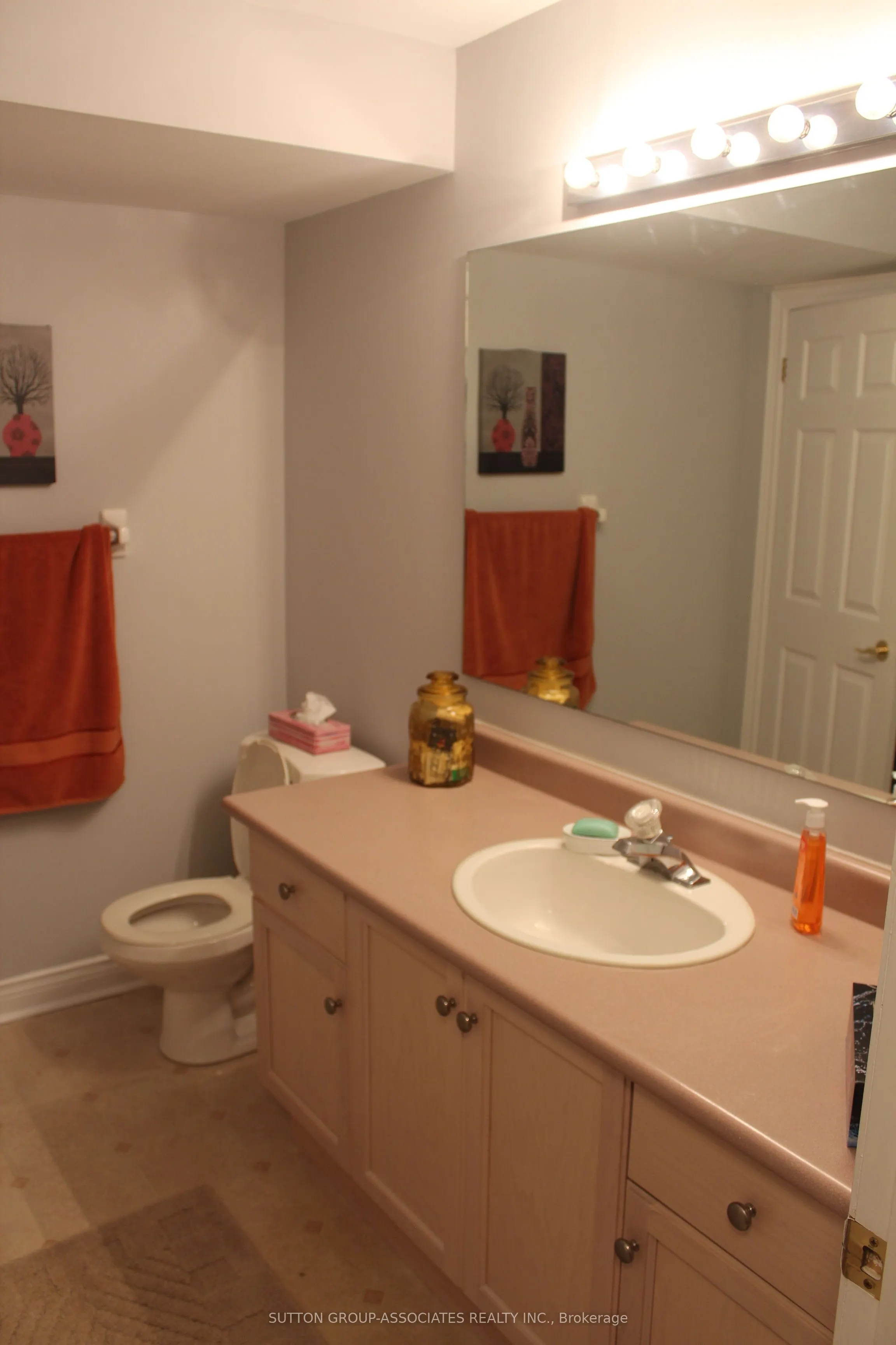 13 Sunset Boulevard, #7