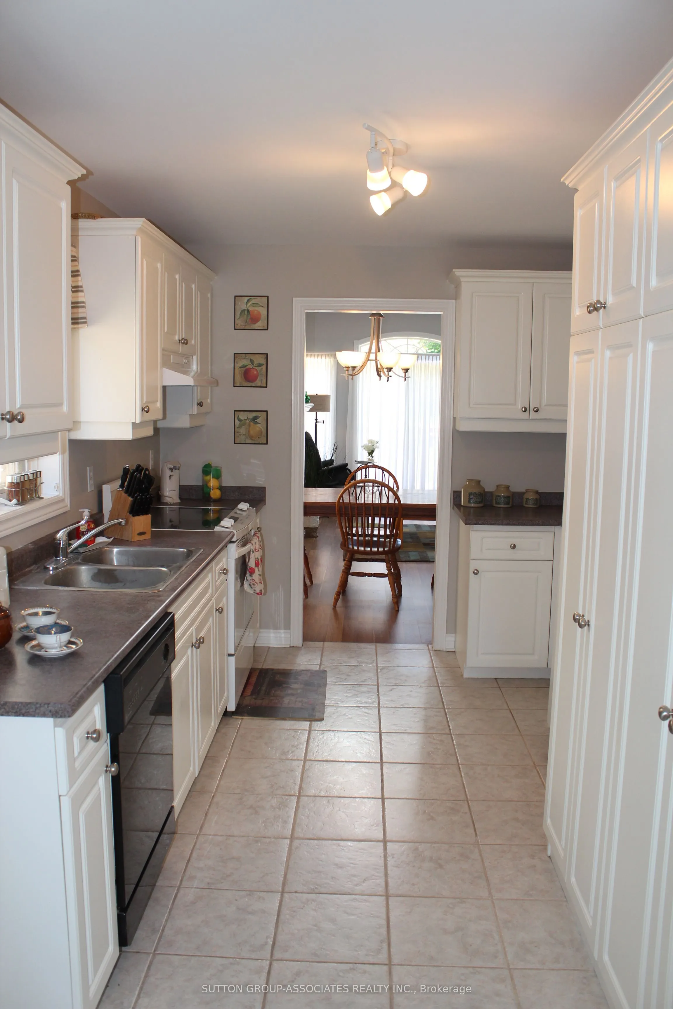13 Sunset Boulevard, #7
